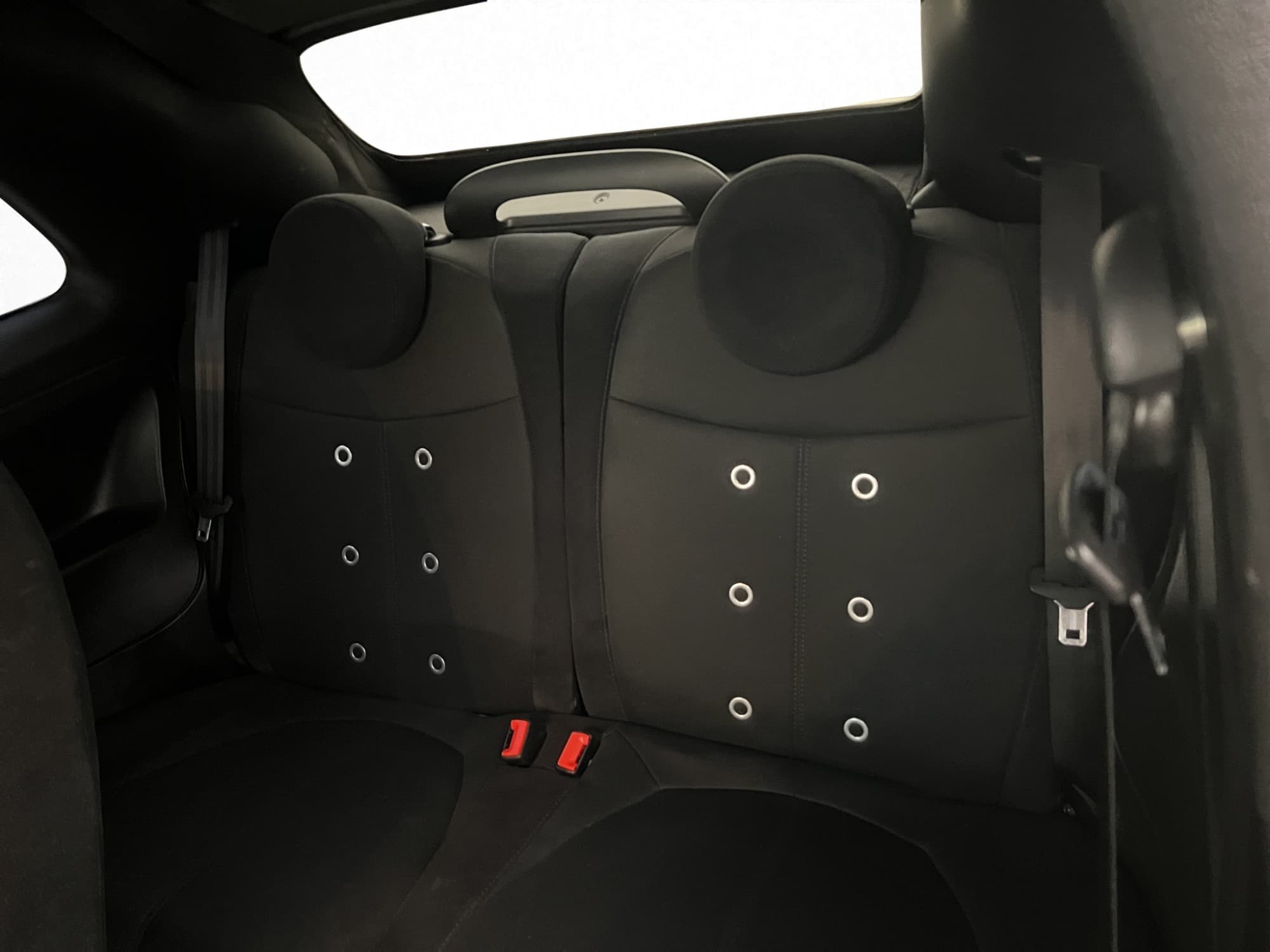 Abarth 595C 1.4 T-JET 145hk Cab P-Sensorer Bluetooth