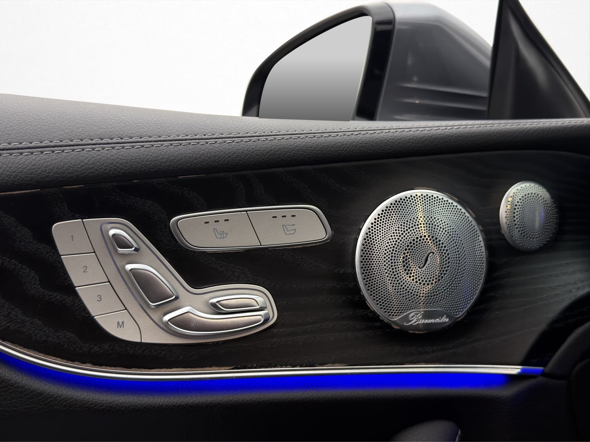 Mercedes-Benz E 200 Cabriolet AMG Wide Burmester 360° Skinn