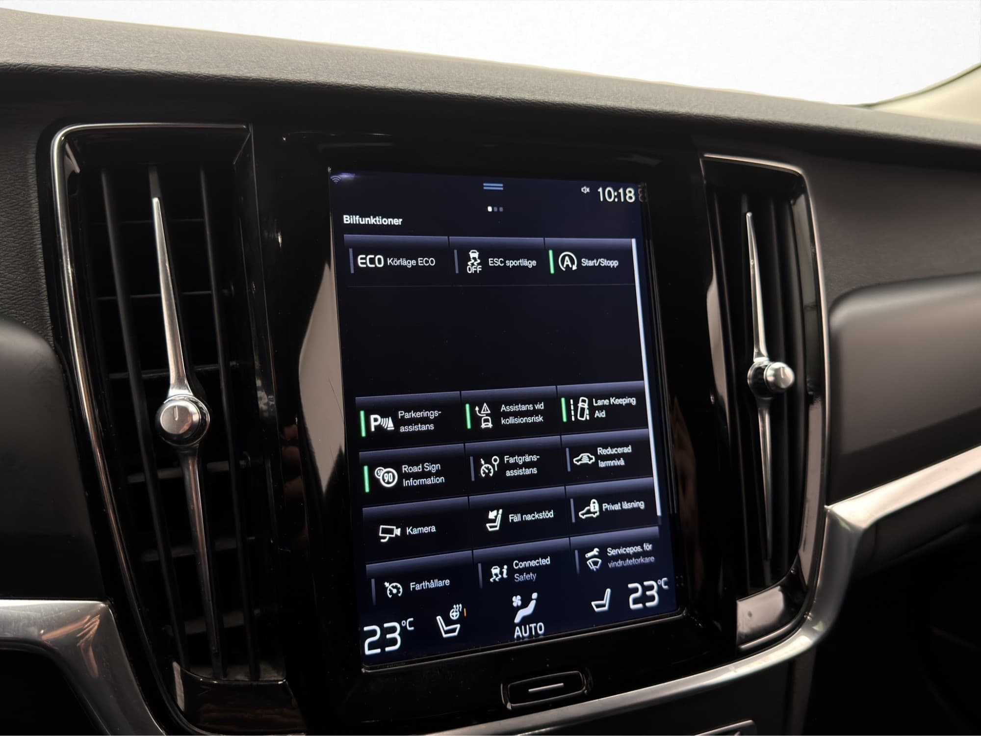 Volvo V90 D4 190hk AWD Värmare Kamera Adaptiv Drag