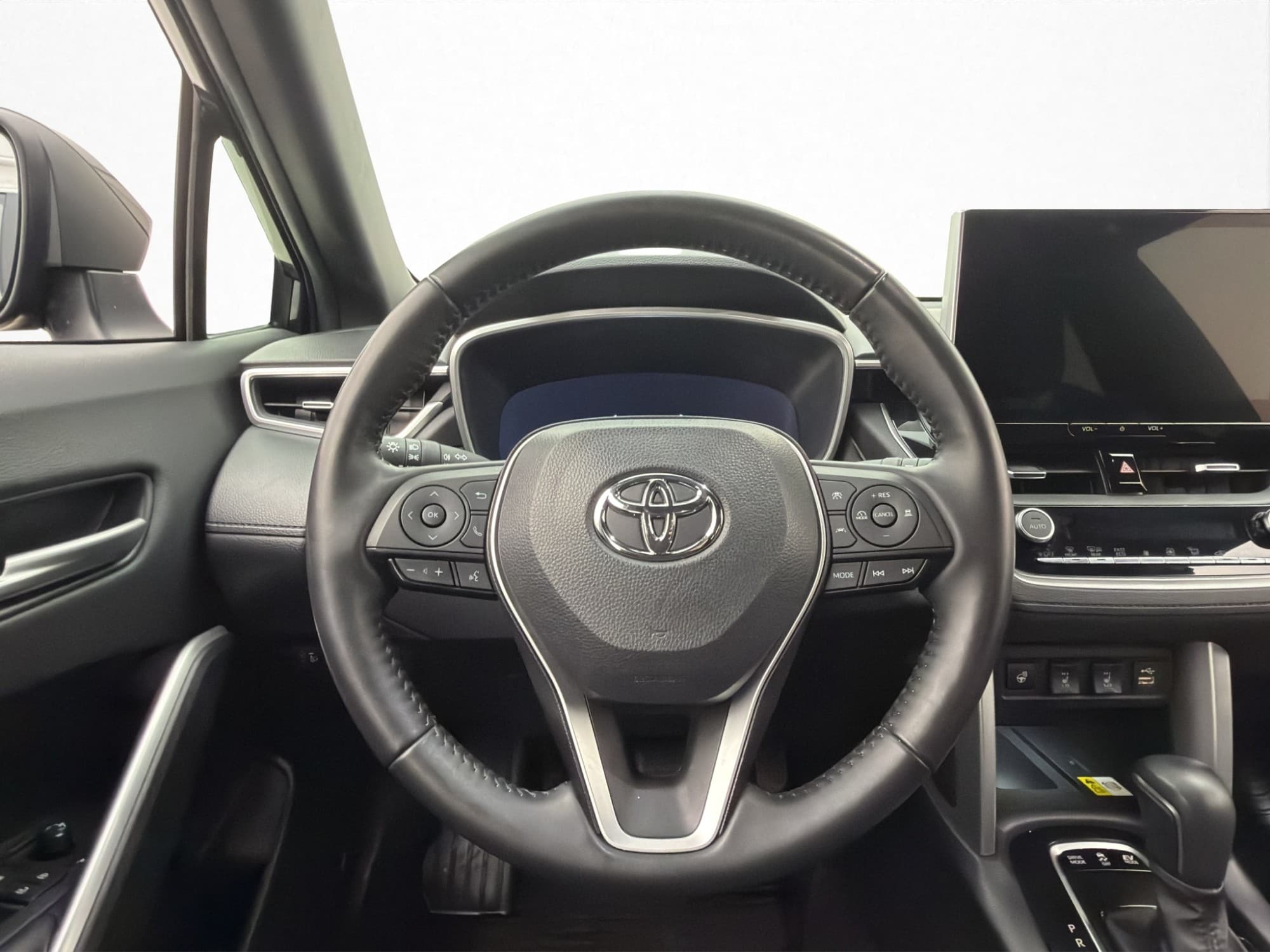 Toyota Corolla Cross Hybrid 197hk AWD Style Rattvärme Kamera