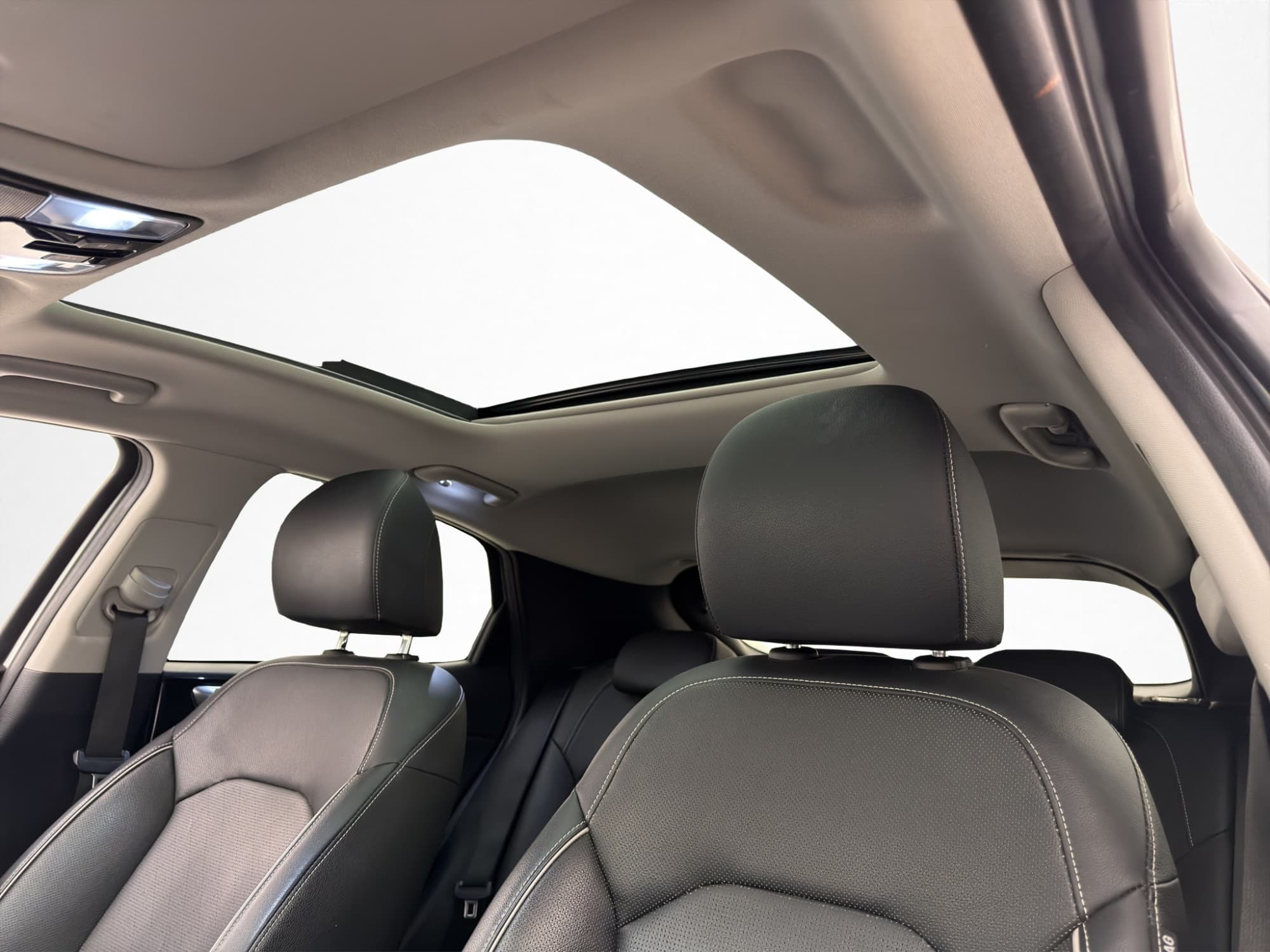 Kia XCeed Plug-In Hybrid 141hk Pano Kamera Skinn