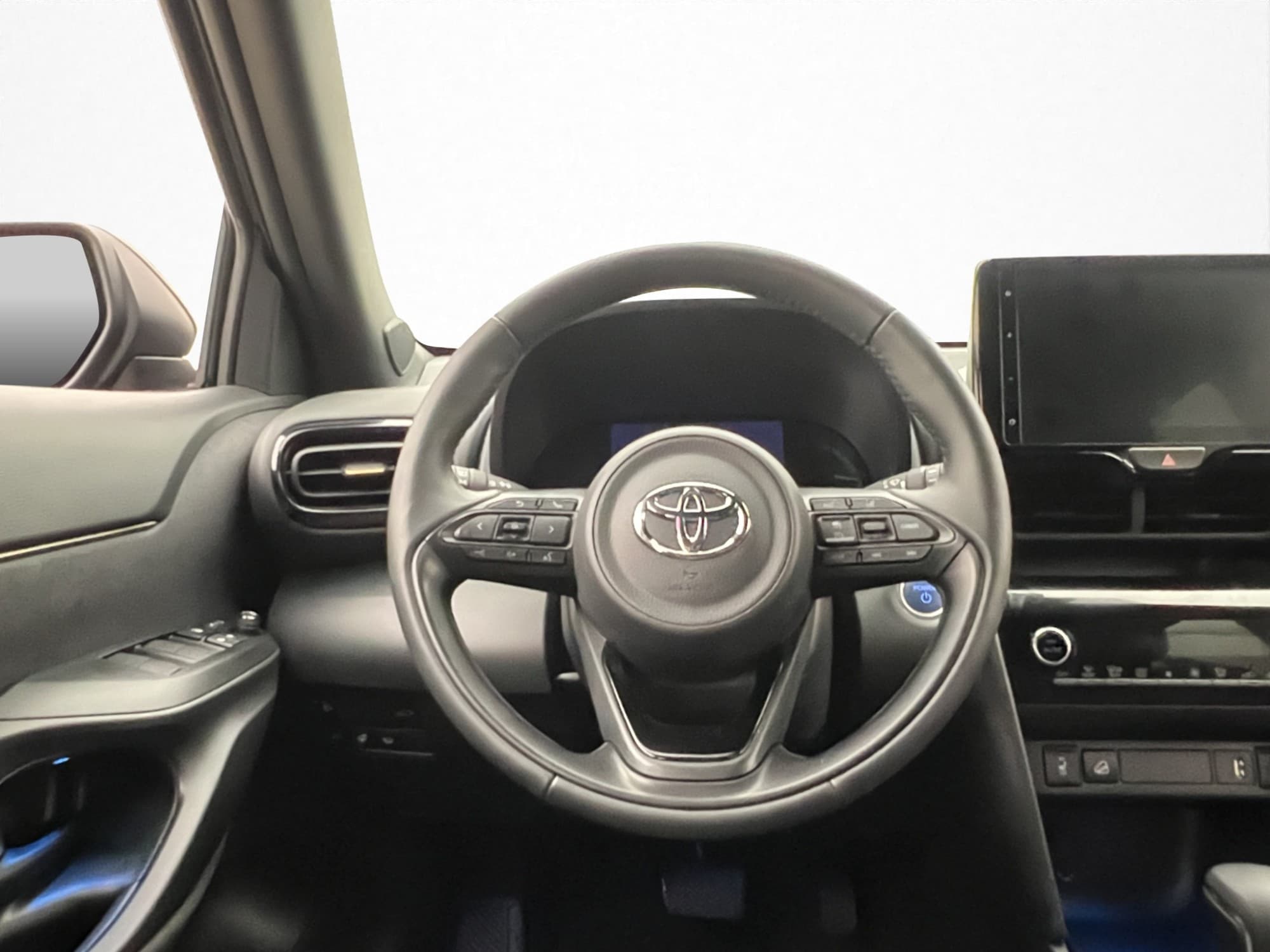 Toyota Yaris Cross Hybrid AWD-i Adventure Adaptiv-fart Navi