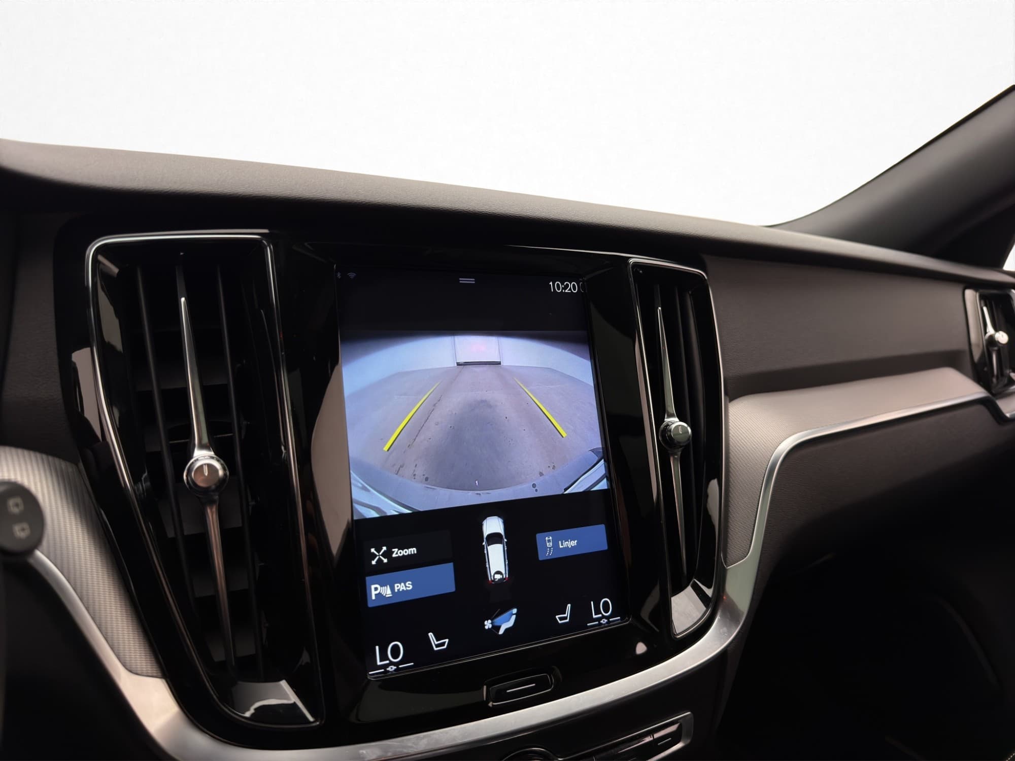 Volvo V60 T8 392hk AWD R-Design Värmare VOC Kamera Pano