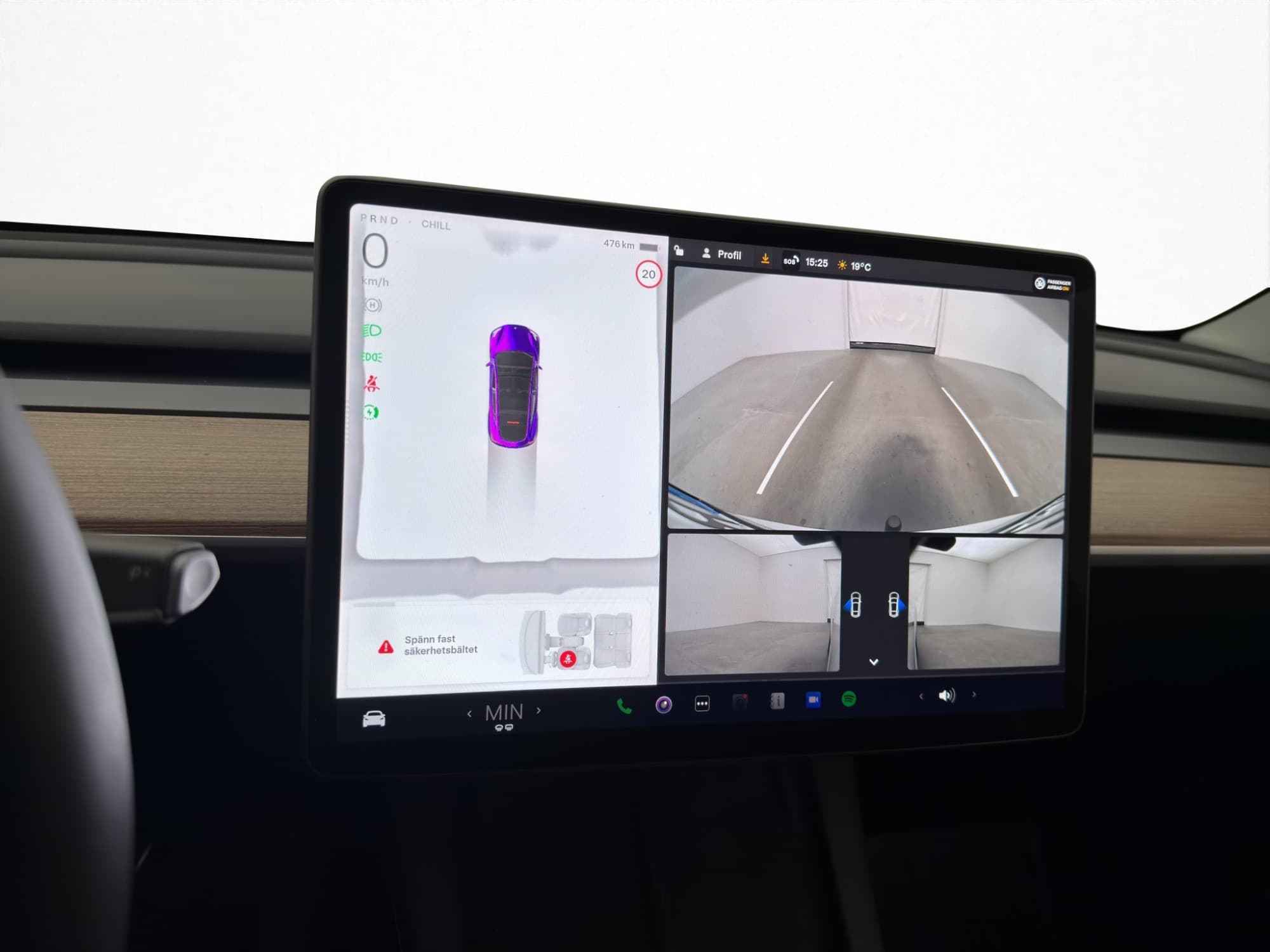 Tesla Model Y Long Range AWD Dragkrok Autopilot Skinn MOMS