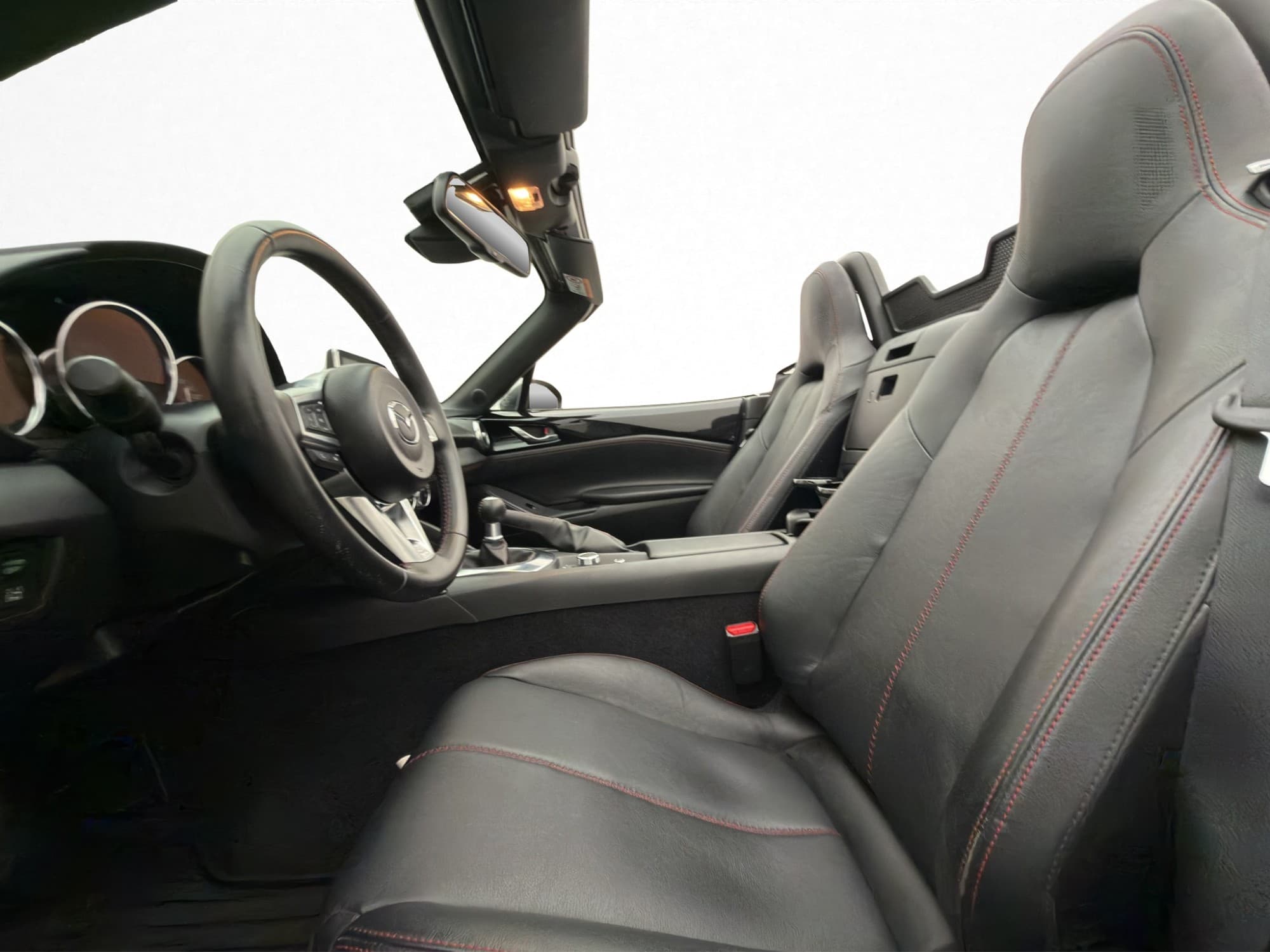 Mazda MX-5 2.0 SKYACTIV-G 160hk Cab BOSE Skinn CarPlay Navi