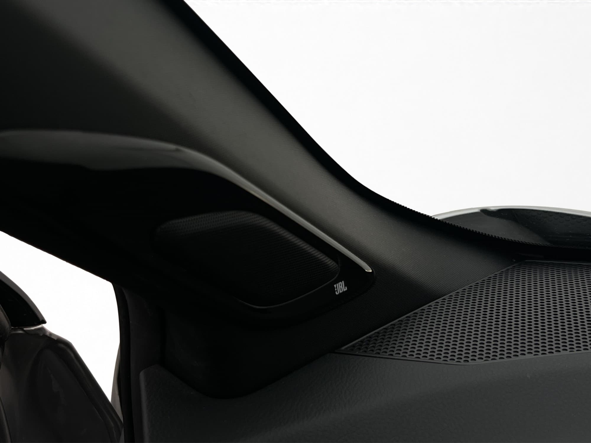 Toyota C-HR Hybrid Executive JBL Kamera Halvskinn 1 Brukare