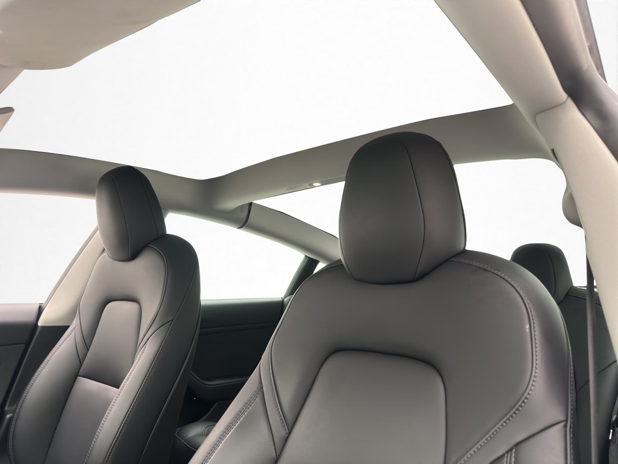 Tesla Model 3 Long Range AWD Autopilot Svensksåld MOMS
