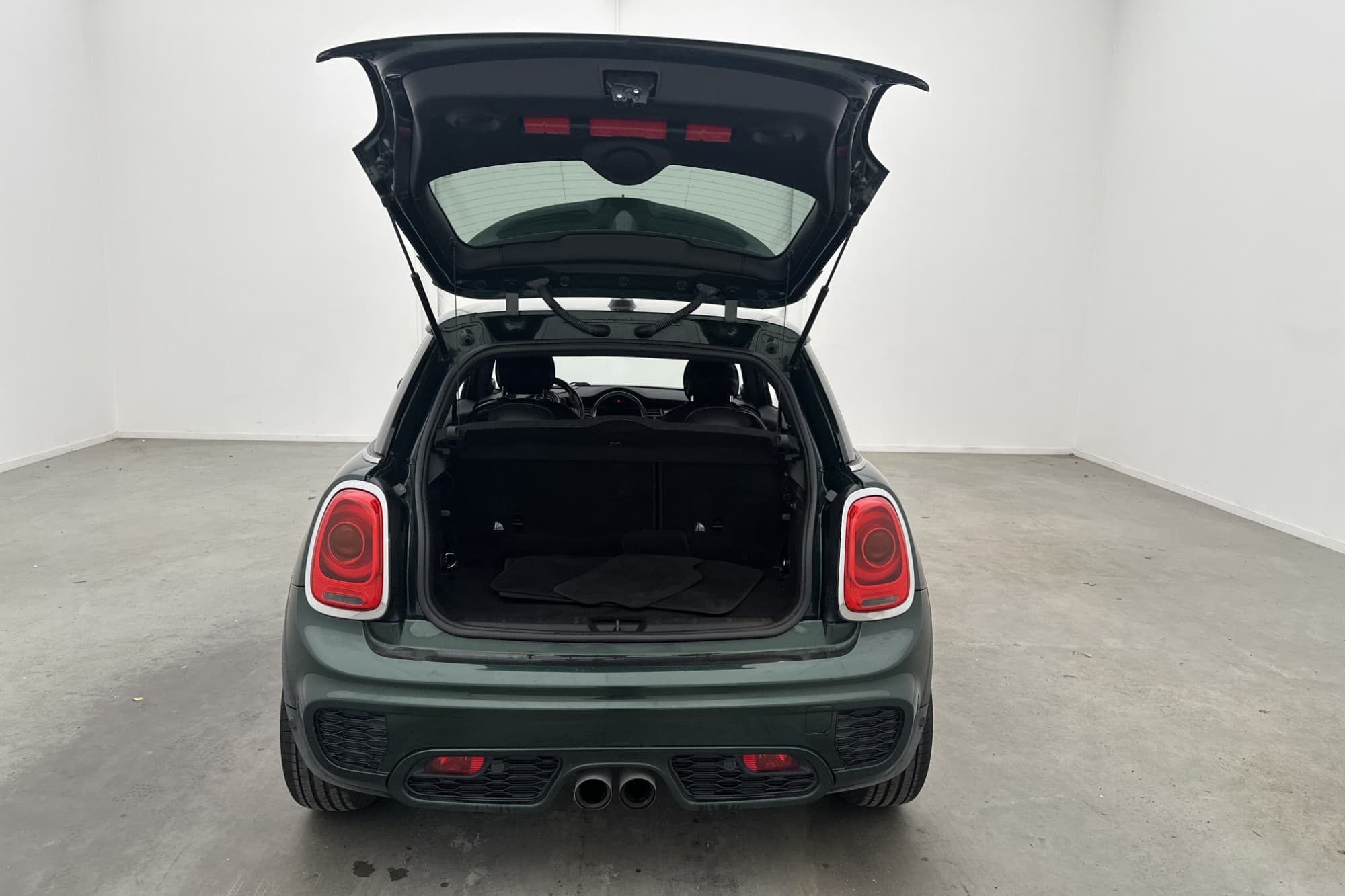 MINI John Cooper Works 231hk H/K HuD B-Kamera Skinn Navi