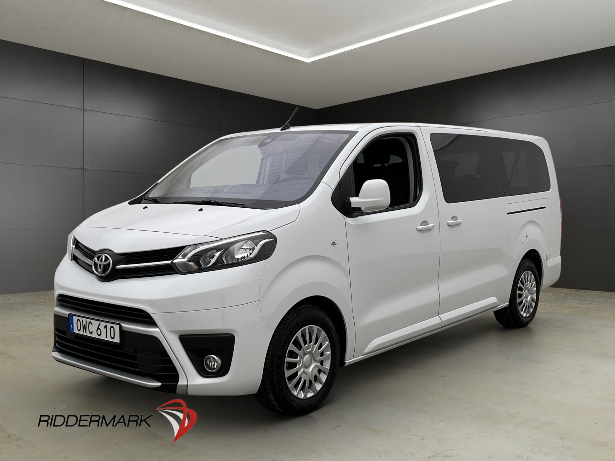 Toyota Proace Verso Extra Lång 2.0D PDC 9-Sits CARPLAY Moms