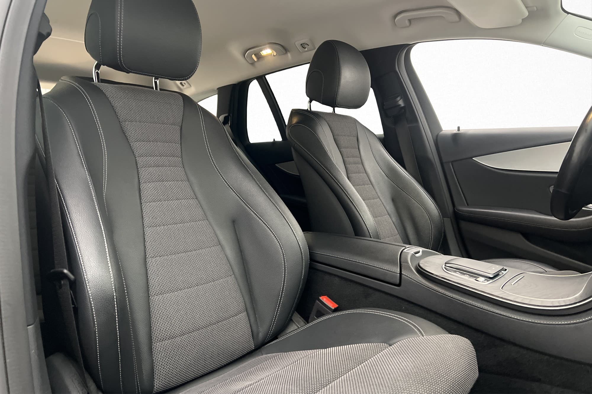 Mercedes-Benz E 220 T d 4M AMG Drag Kamera Widescreen Navi