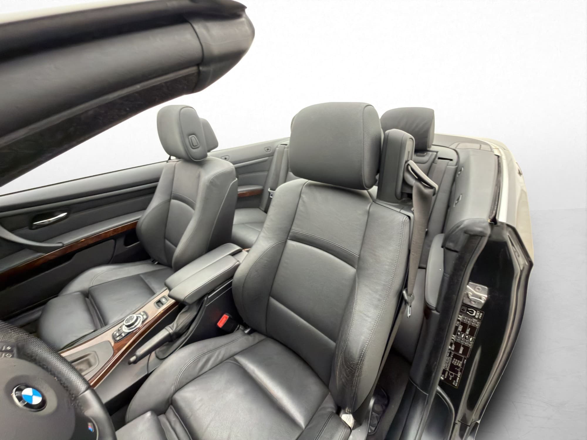 BMW 325 i Cabriolet 218hk Comfort Navi Skinn Sensorer