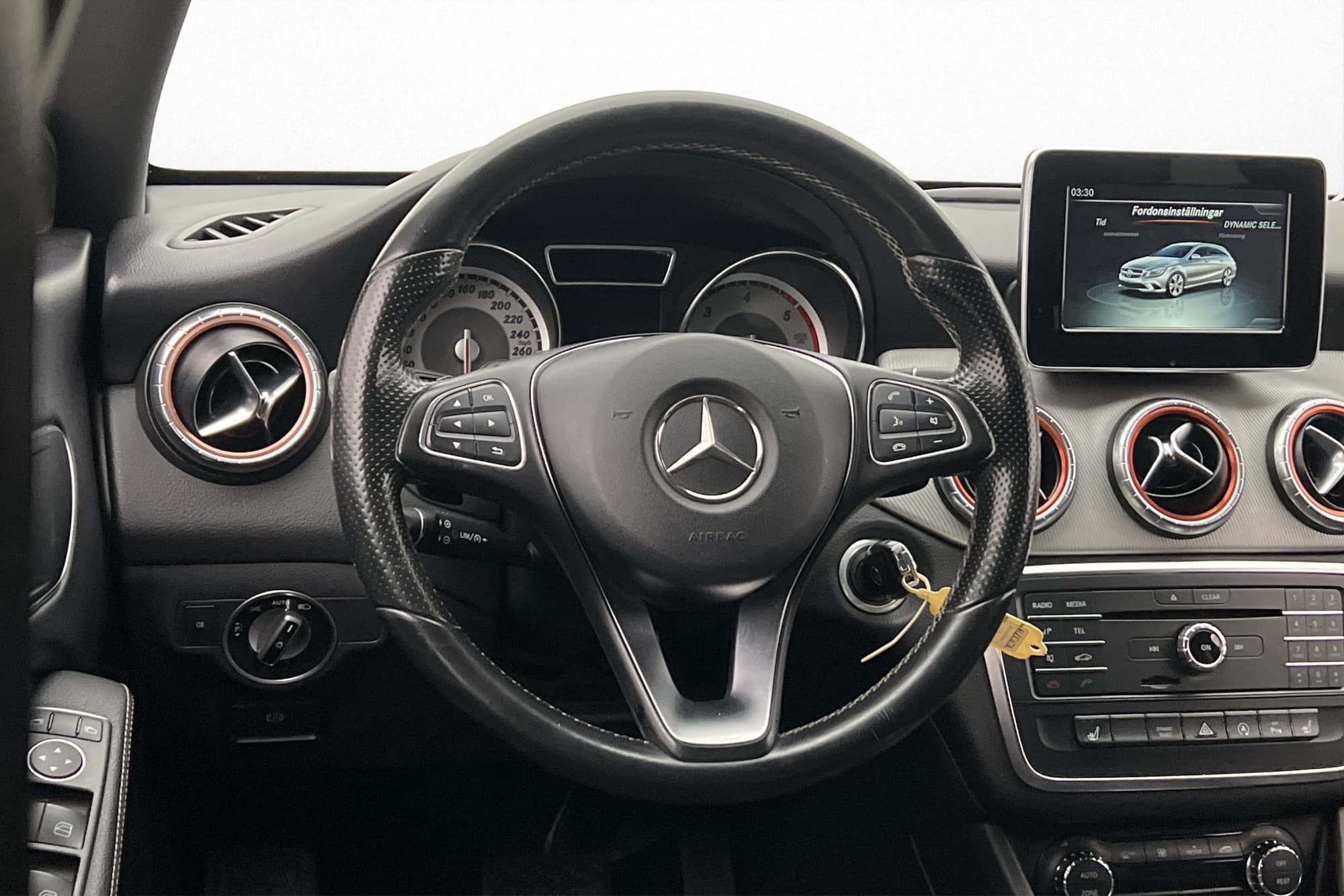 Mercedes-Benz CLA 200 d SB 136hk Dragkrok HalvSkinn