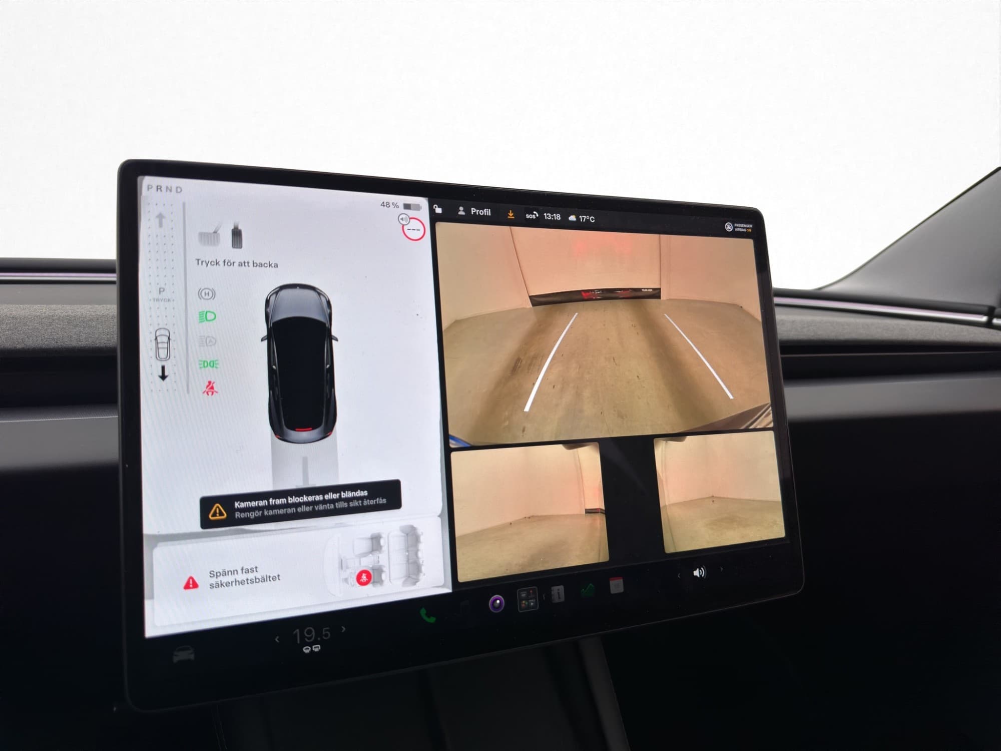 Tesla Model 3 Long Range AWD Svensksåld Panorama MOMS