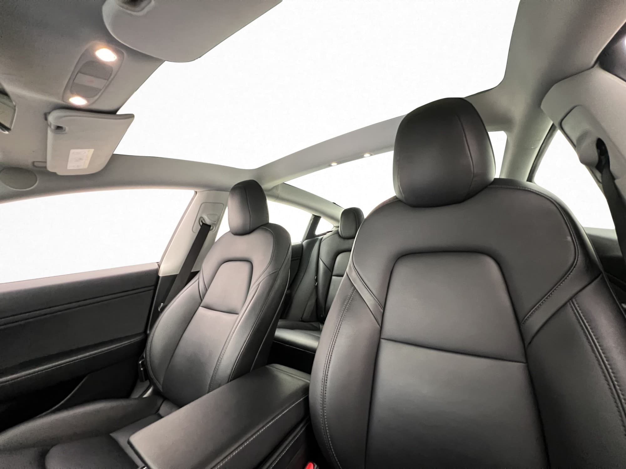 Tesla Model 3 Long Range AWD Svensksåld Panorama Drag
