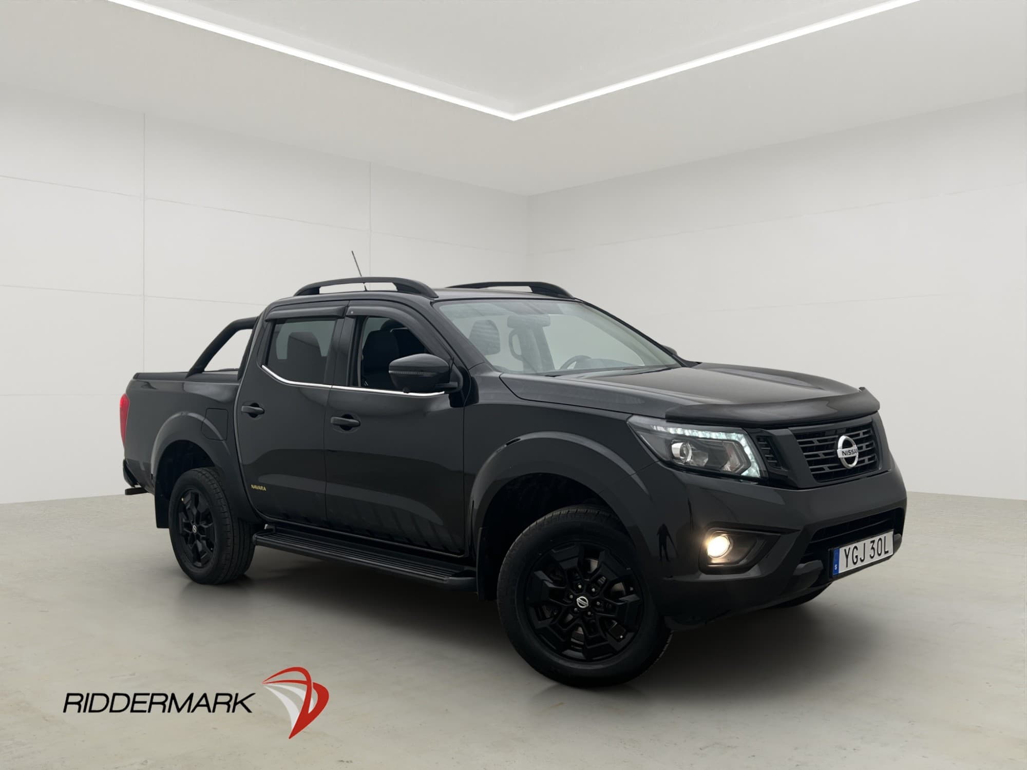 Nissan Navara N-Guard 2.3 4WD Drag Värm Skinn Taklucka MOMS