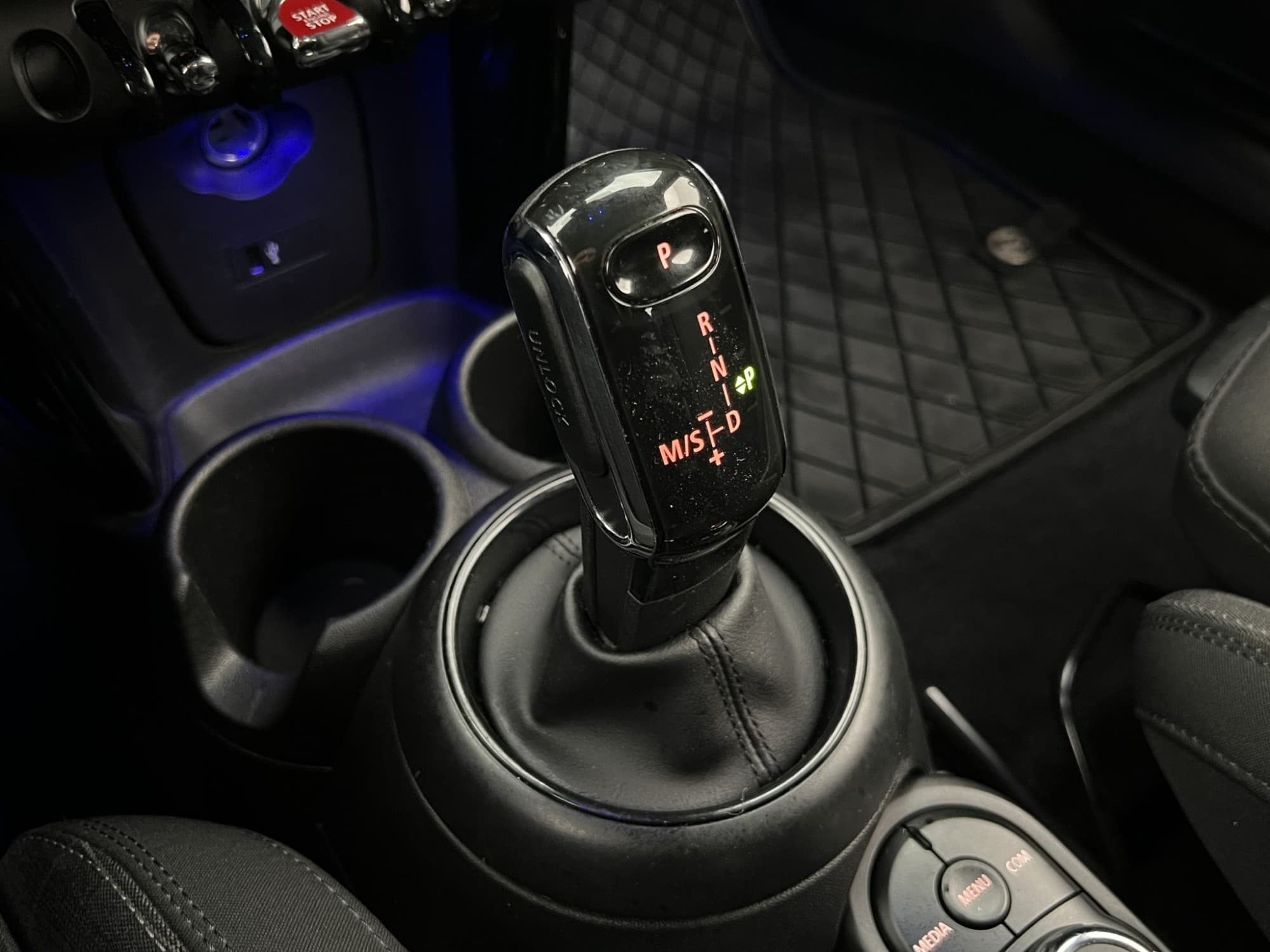 MINI Cooper 136hk MOMS Sensorer Farthållare 536kr Skatt