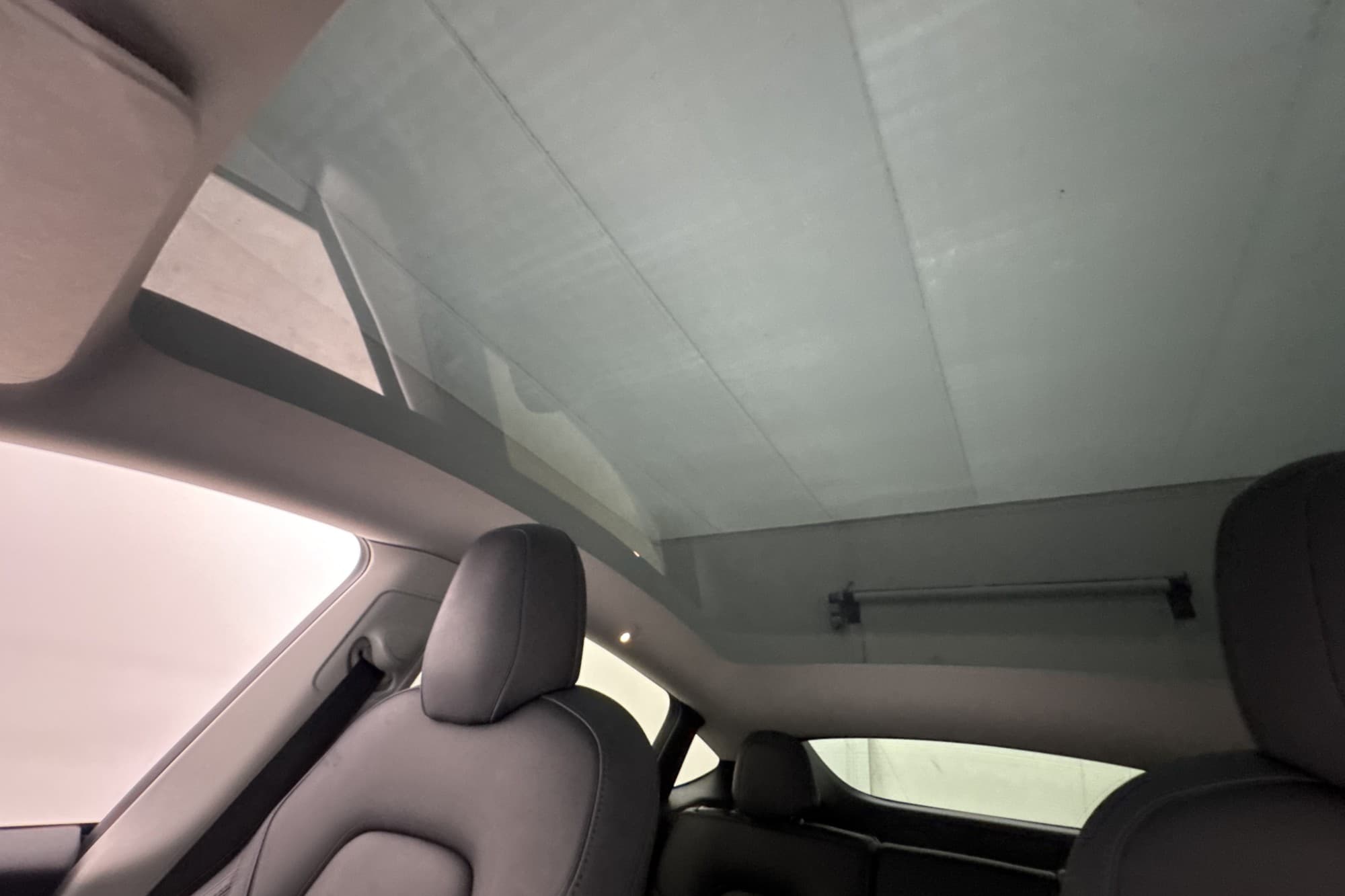 Tesla Model Y Long Range AWD Autopilot Pano Navi Sv-Såld
