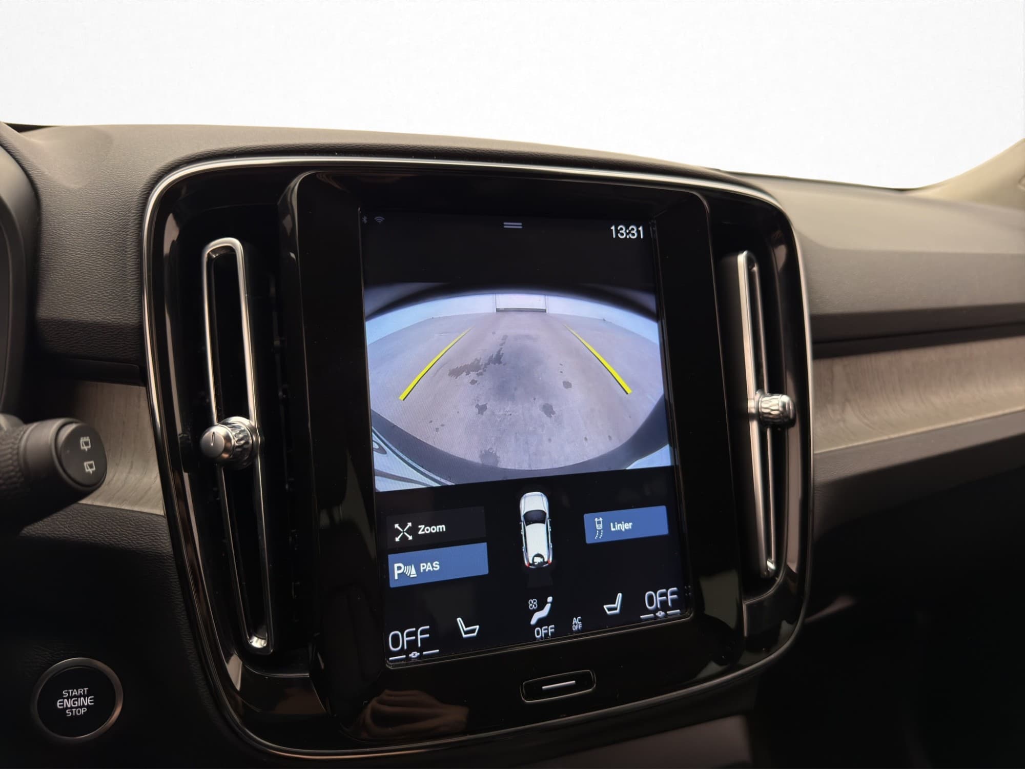 Volvo XC40 D3 Inscription VOC Värmare Kamera Skinn CarPlay