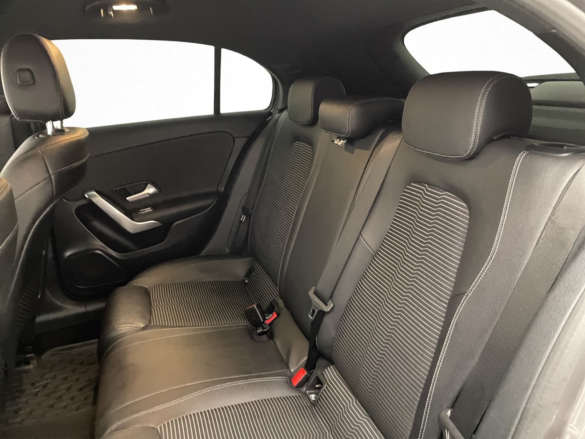 Mercedes-Benz A 200 163hk Halvskinn B-Kamera Farthållare