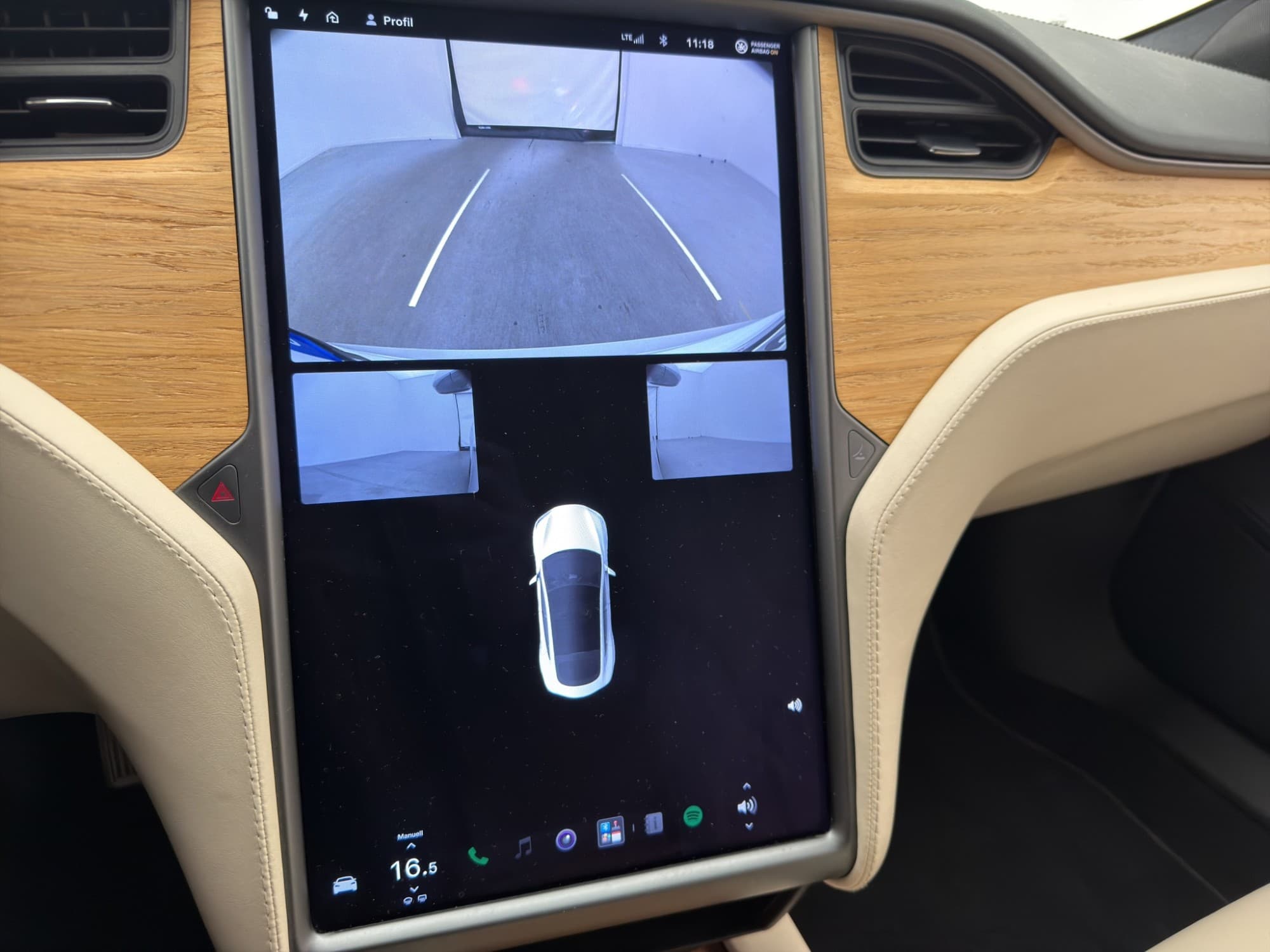 Tesla Model S Long Range AWD 423hk Moms Pano Kamera Navi