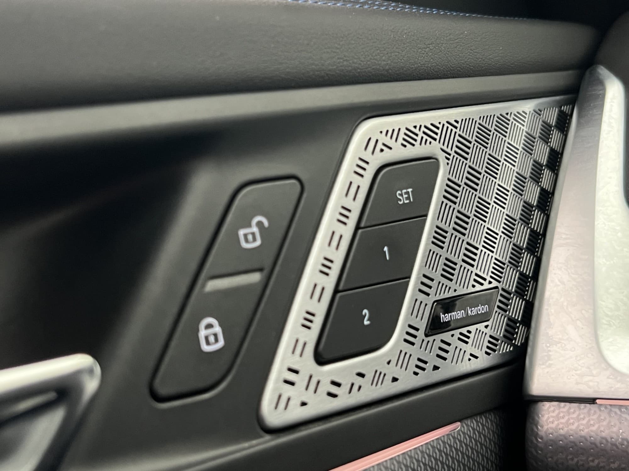 BMW X1 xDrive25e M Sport Wide H/K HuD 360° Drag Moms