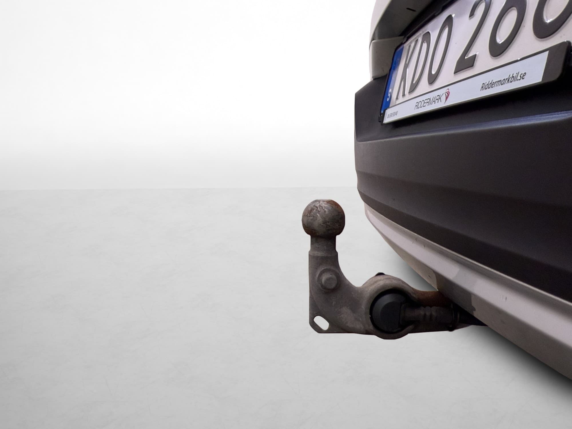 Volvo XC40 T2 Momentum Värmare Drag 360° CarPlay En-Brukare