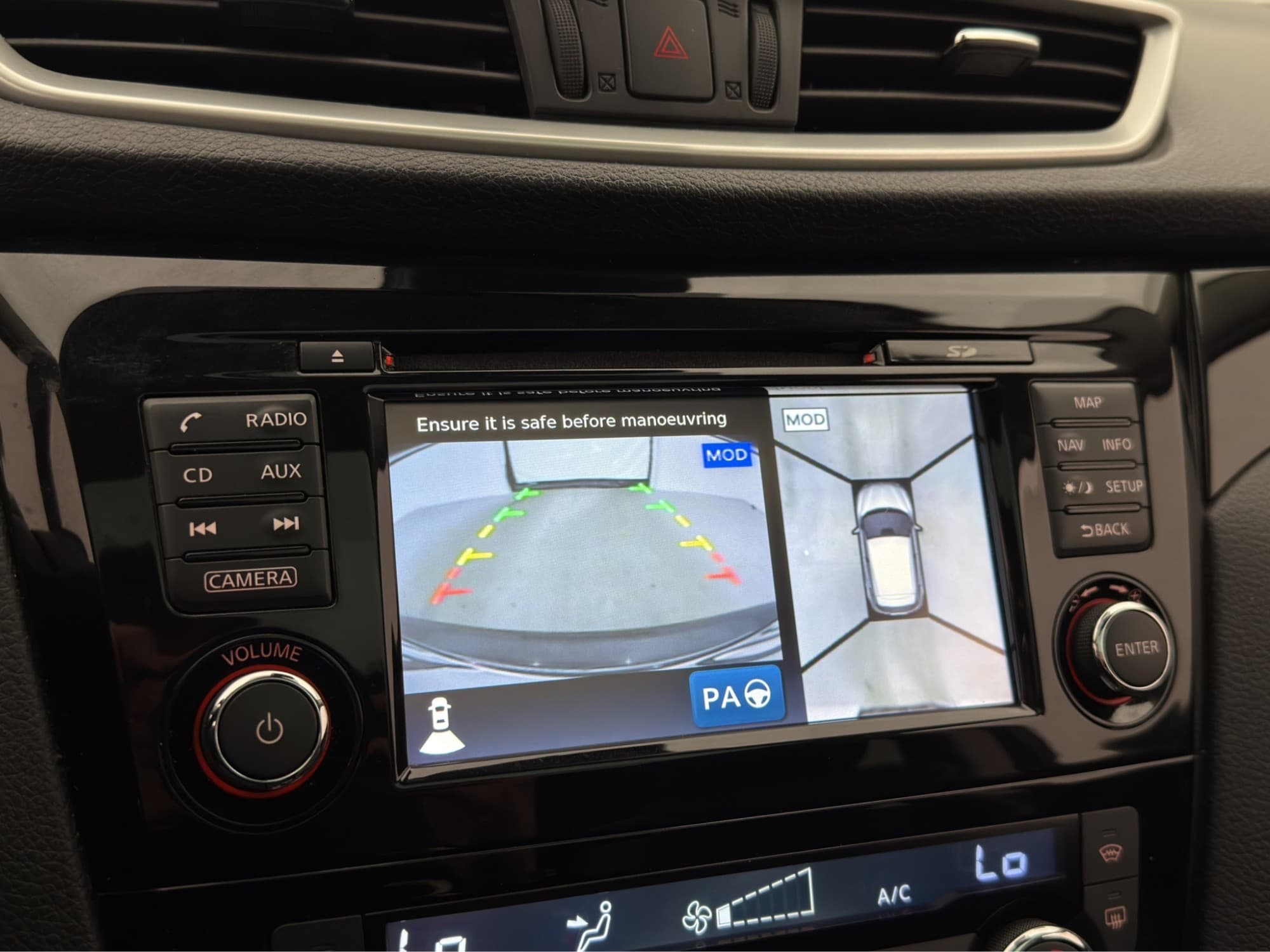 Nissan Qashqai 1.6 dCi 130hk Tekna Pano 360° Dragkrok Navi