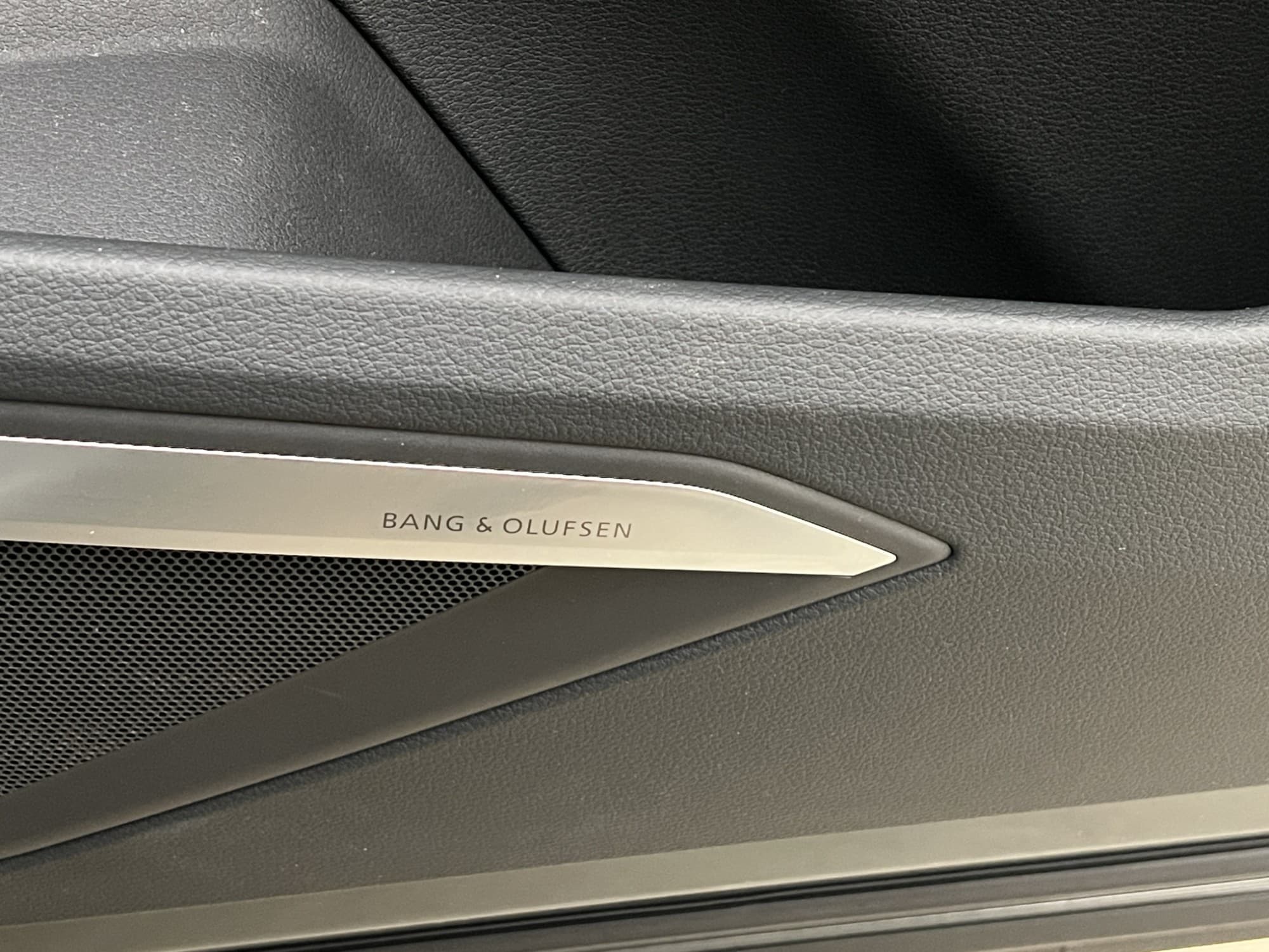 Audi Q8 55 e-tron Q 408hk Luftfjäd Pano Matrix B&O Drag 360°