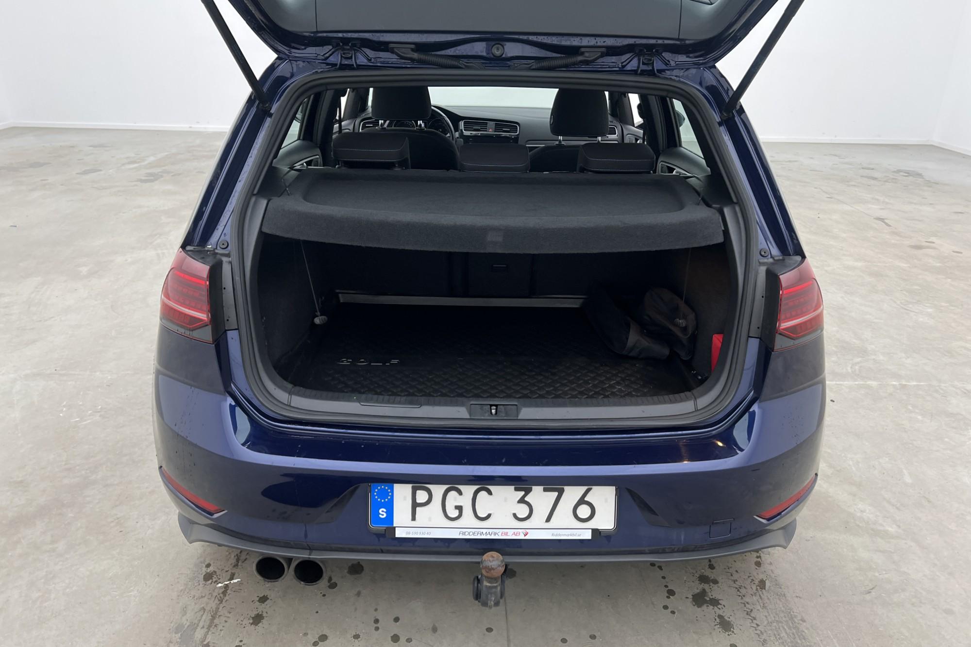 Volkswagen Golf GTE 204hk P-Värmare Kamera CarPlay Drag