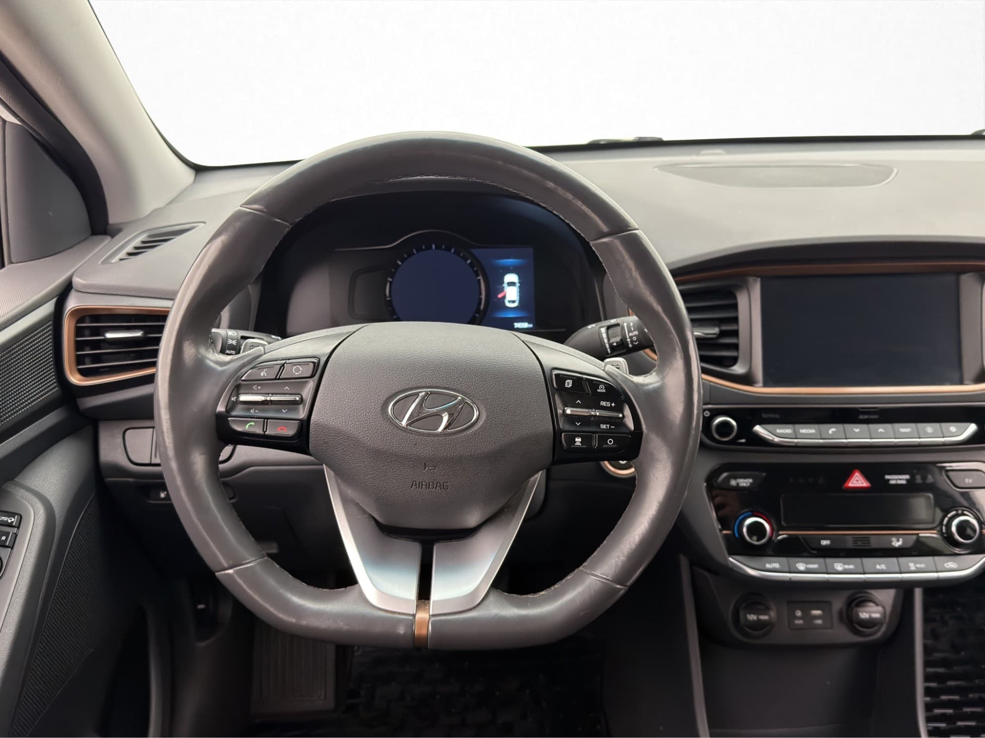 Hyundai Ioniq 28 kWh 120hk Premium Värm Kamera Infinity-Ljud
