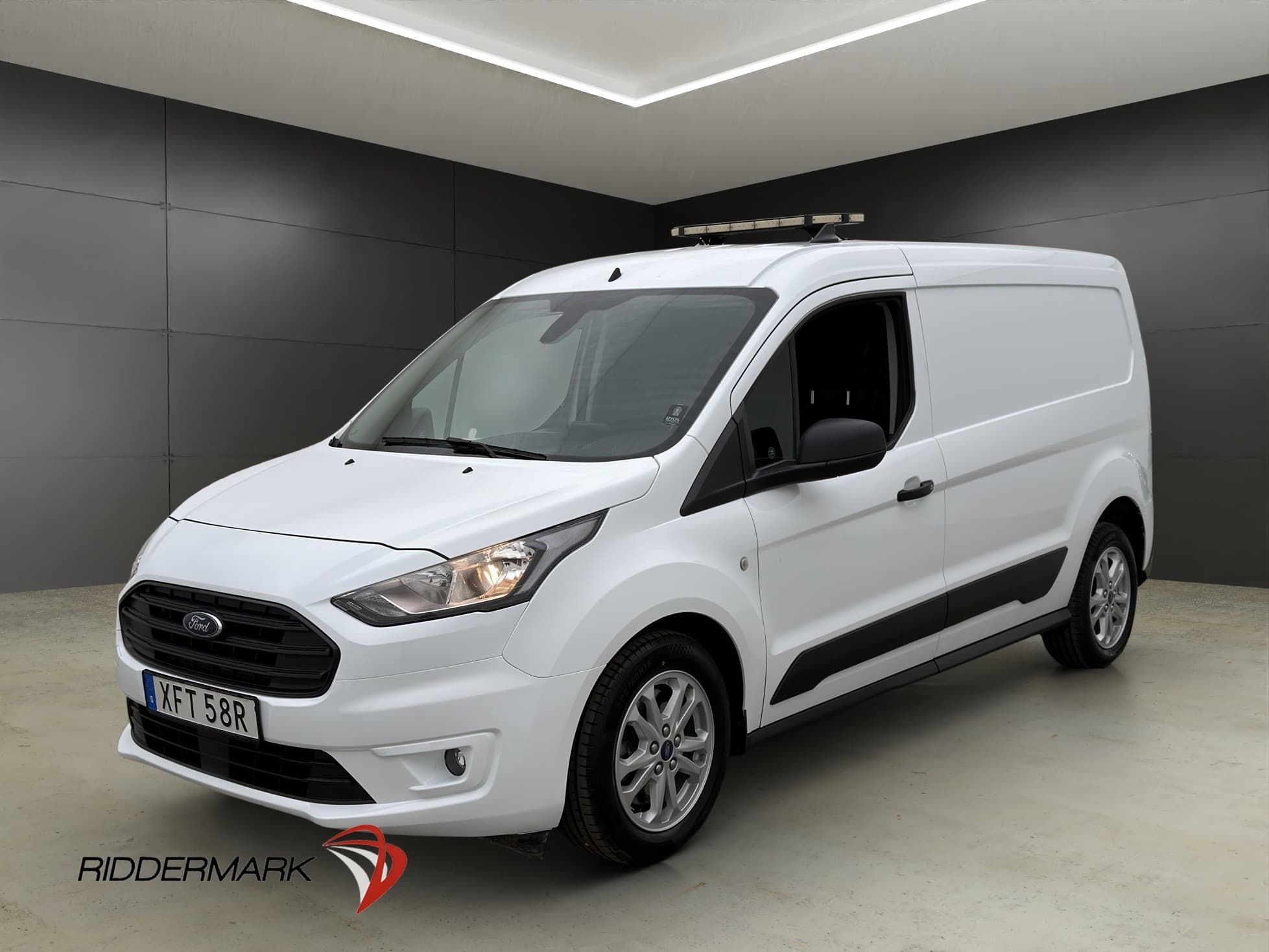 Ford Transit Connect LWB Värmare Drag B-Kamera CARPLAY Moms
