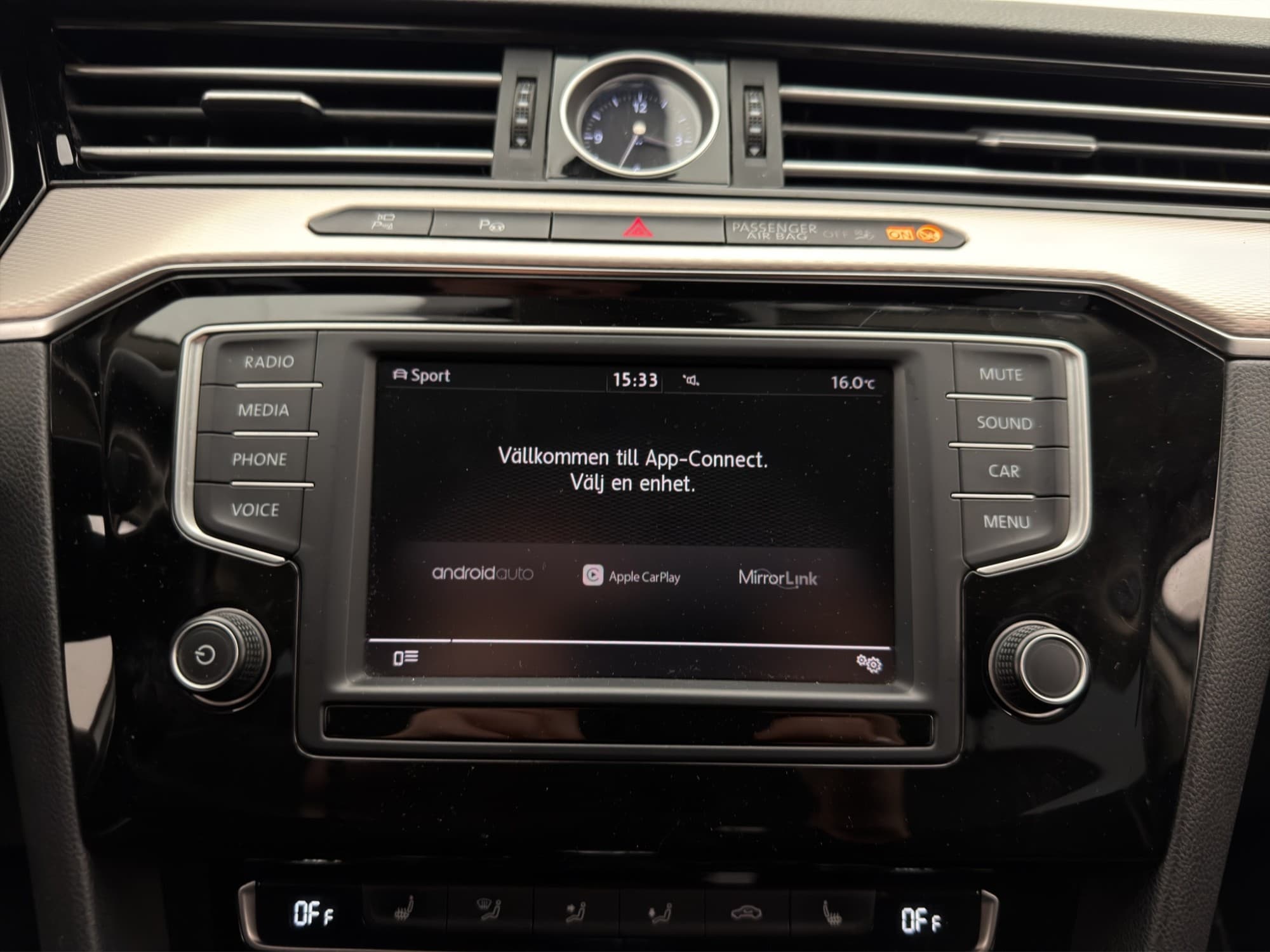 Volkswagen Passat GTE 1.4 TSI 218hk Värmare Kamera Dragkrok