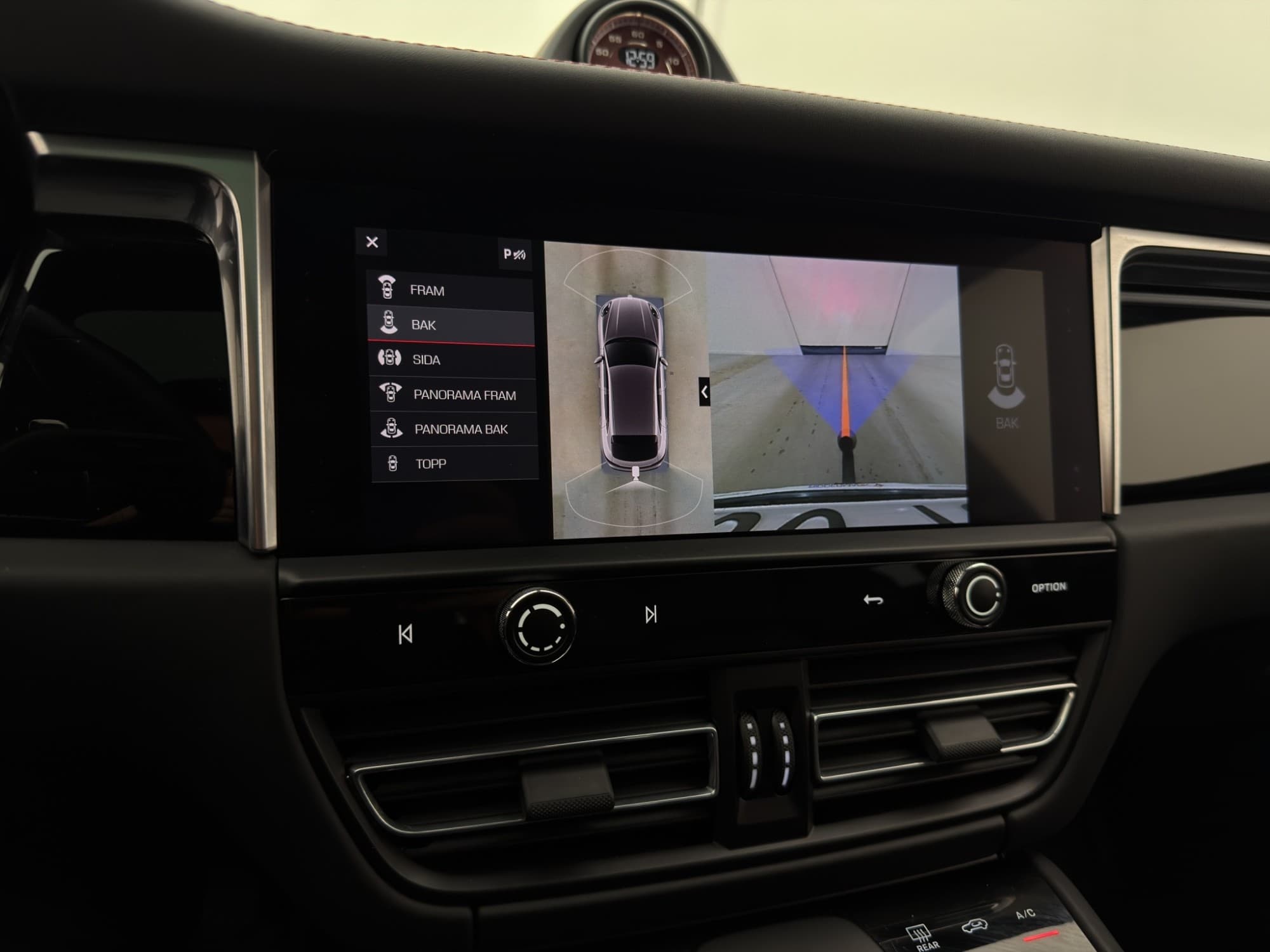 Porsche Macan S 380hk Chrono Sportavgas Burmester PASM Drag