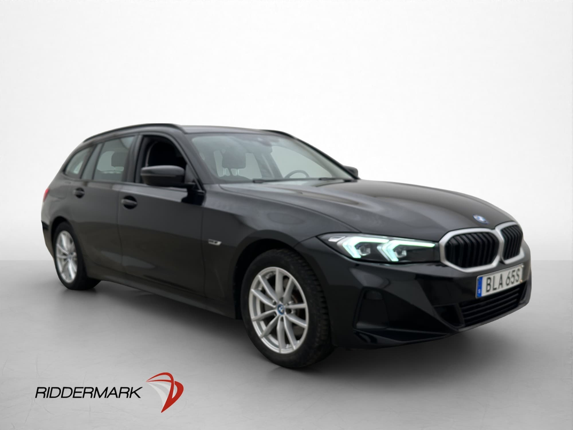 BMW 330e
