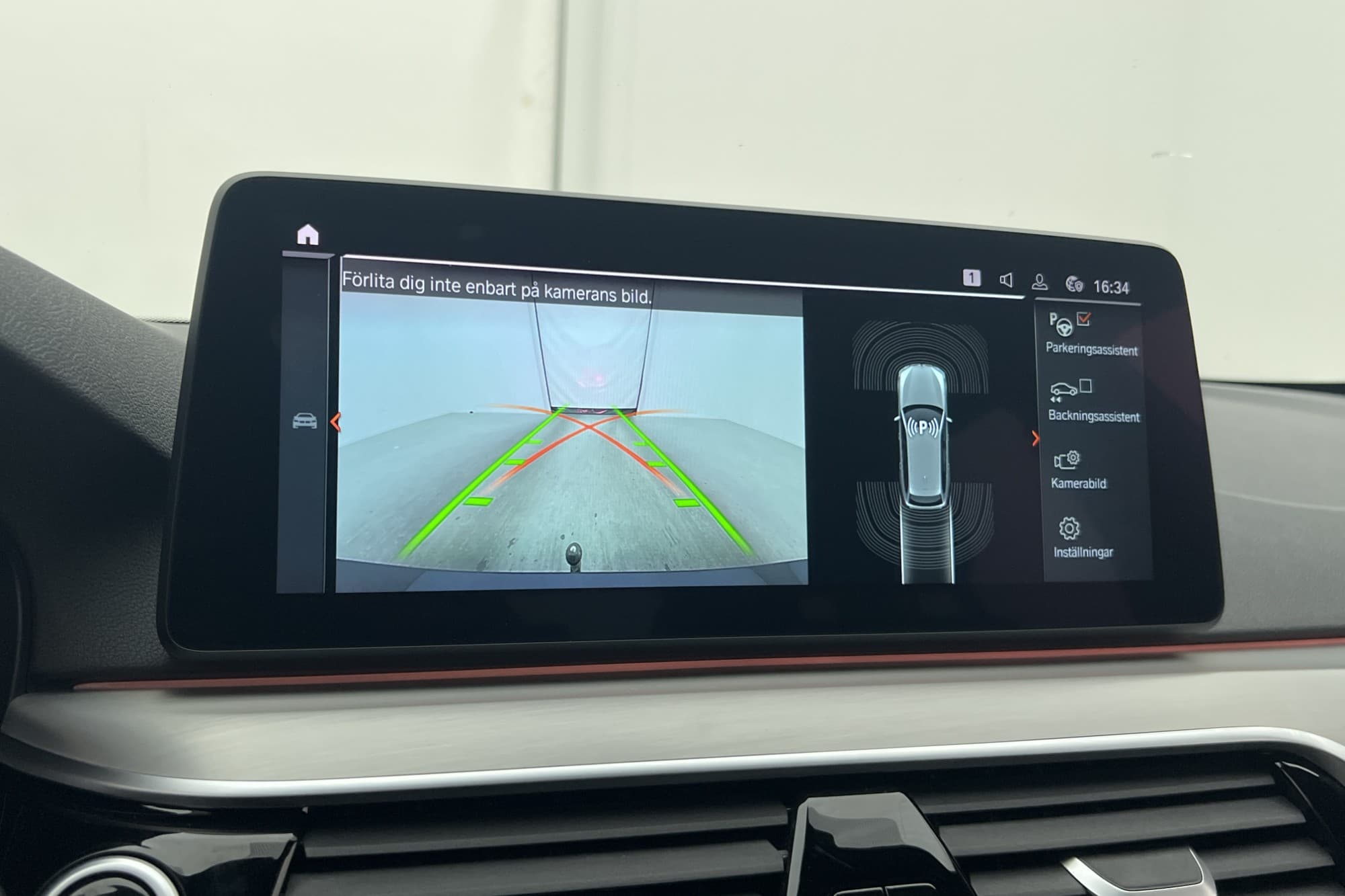 BMW 520d xDrive 190hk M Sport Skinn Kamera Drag CarPlay Navi