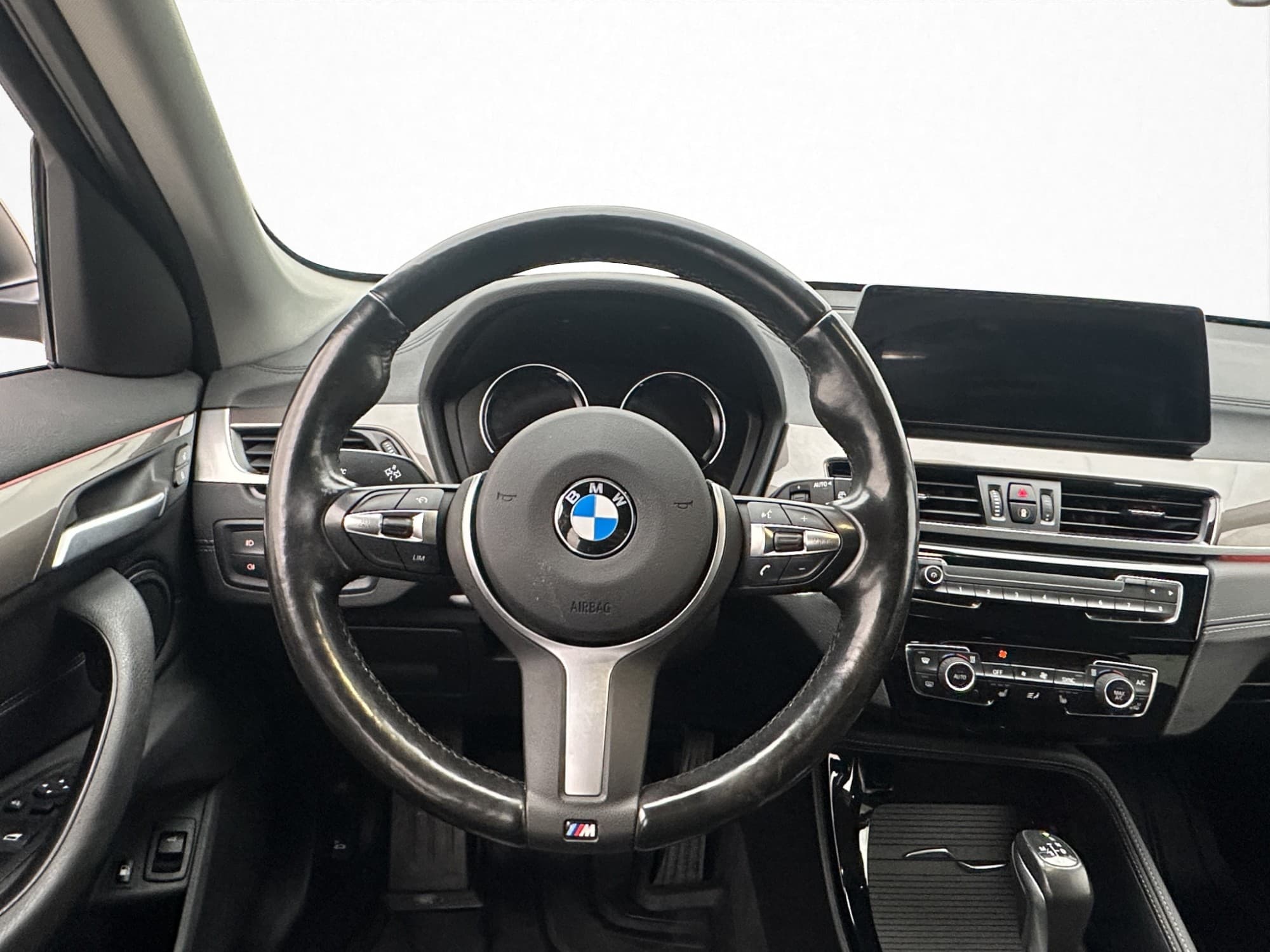 BMW X1 xDrive25e 220hk HuD B-Kamera Halvskinn Drag Navi