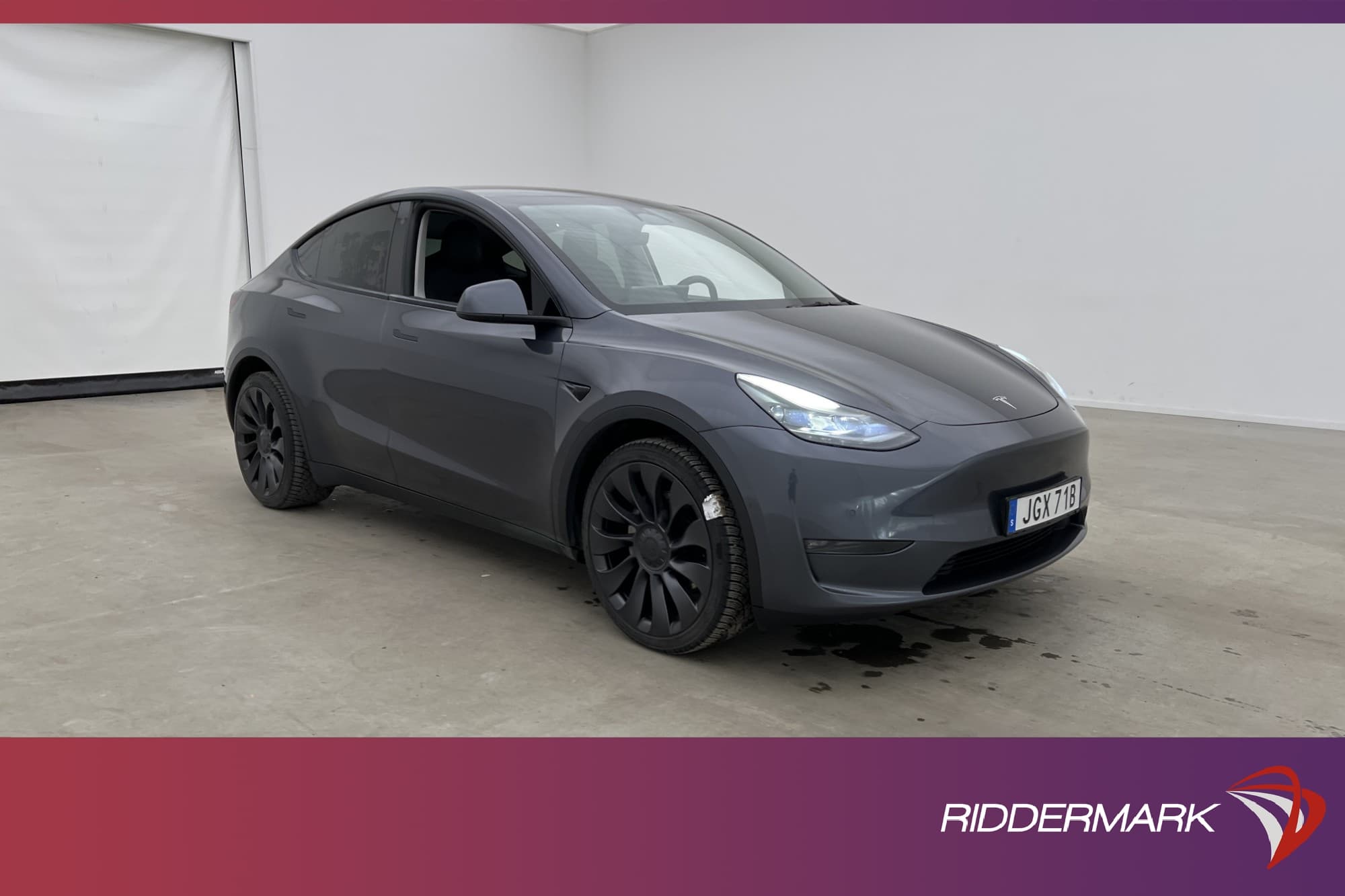 Tesla Model Y Long Range AWD Svensksåld Acceleration Boost