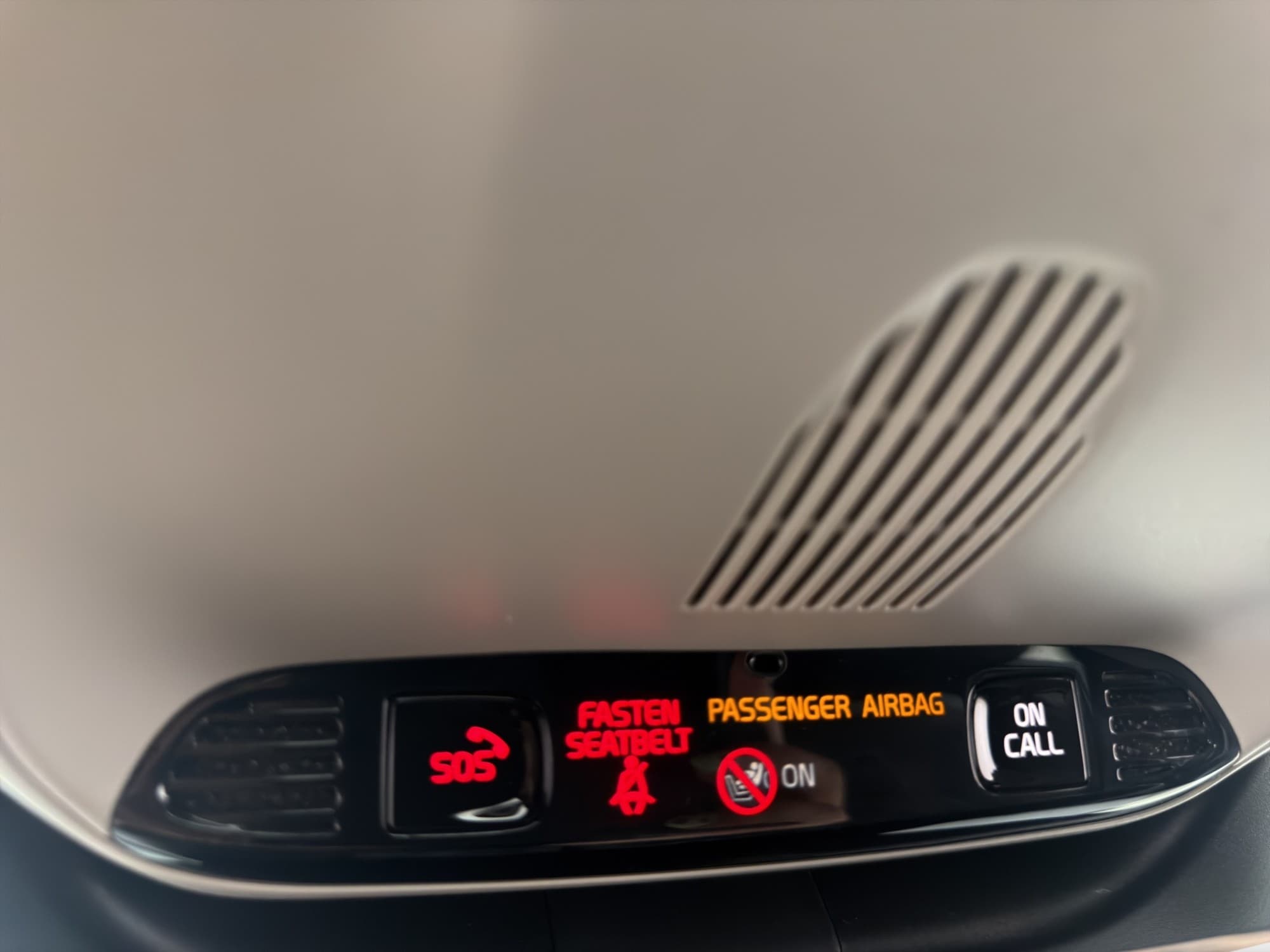 Volvo XC40 D3 Momentum Värmare CarPlay Navi Adaptiv-Fart