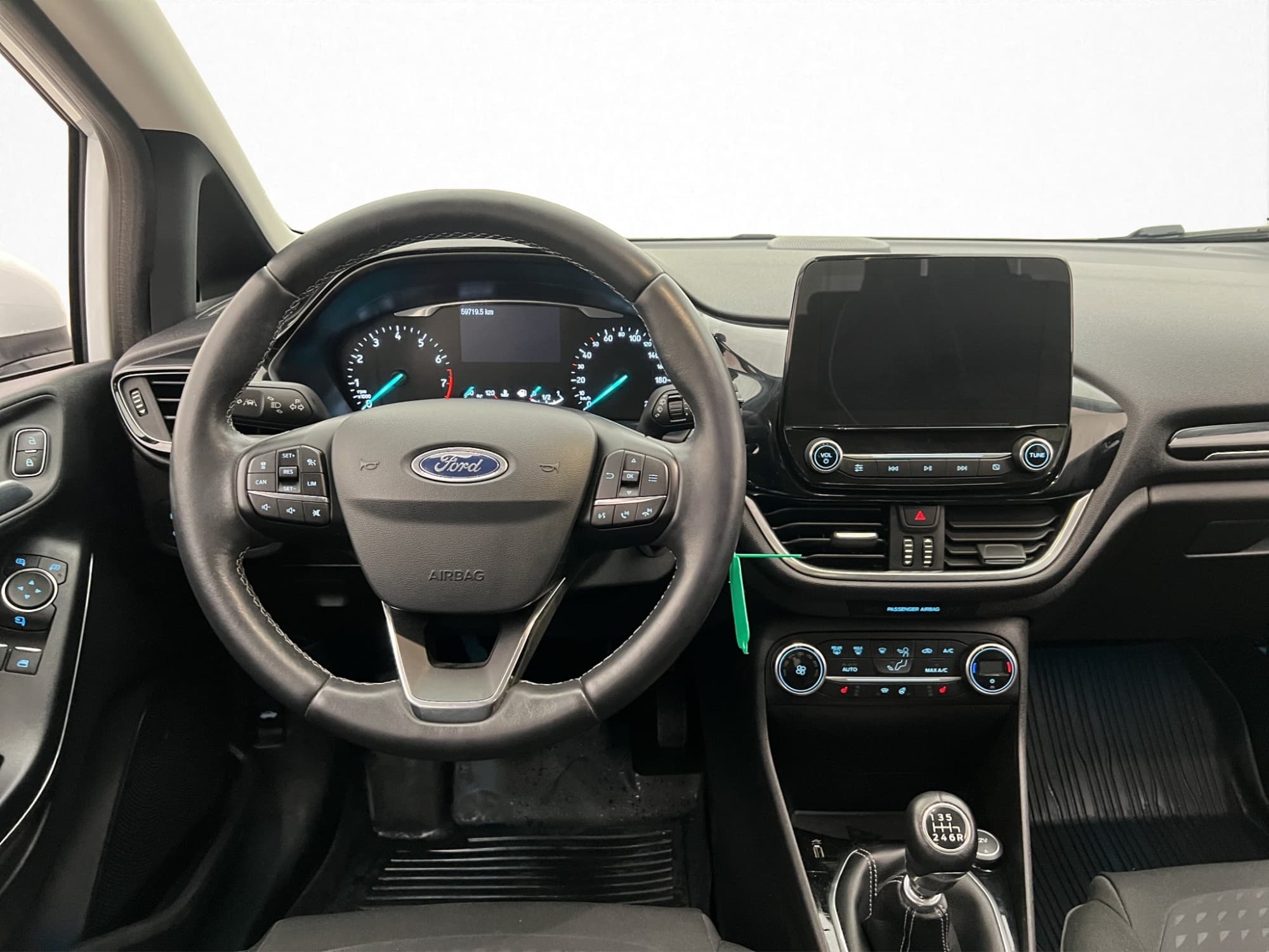 Ford Fiesta 1.0 100hk Titanium Navi P-Sensorer Rattvärme