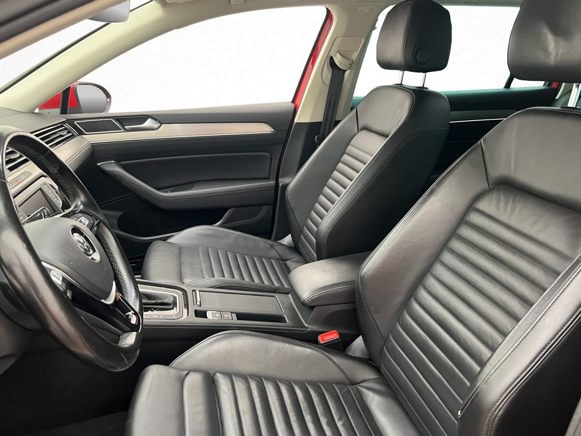 Volkswagen Passat 2.0TDI 4M R-Line Executive Skinn Carplay