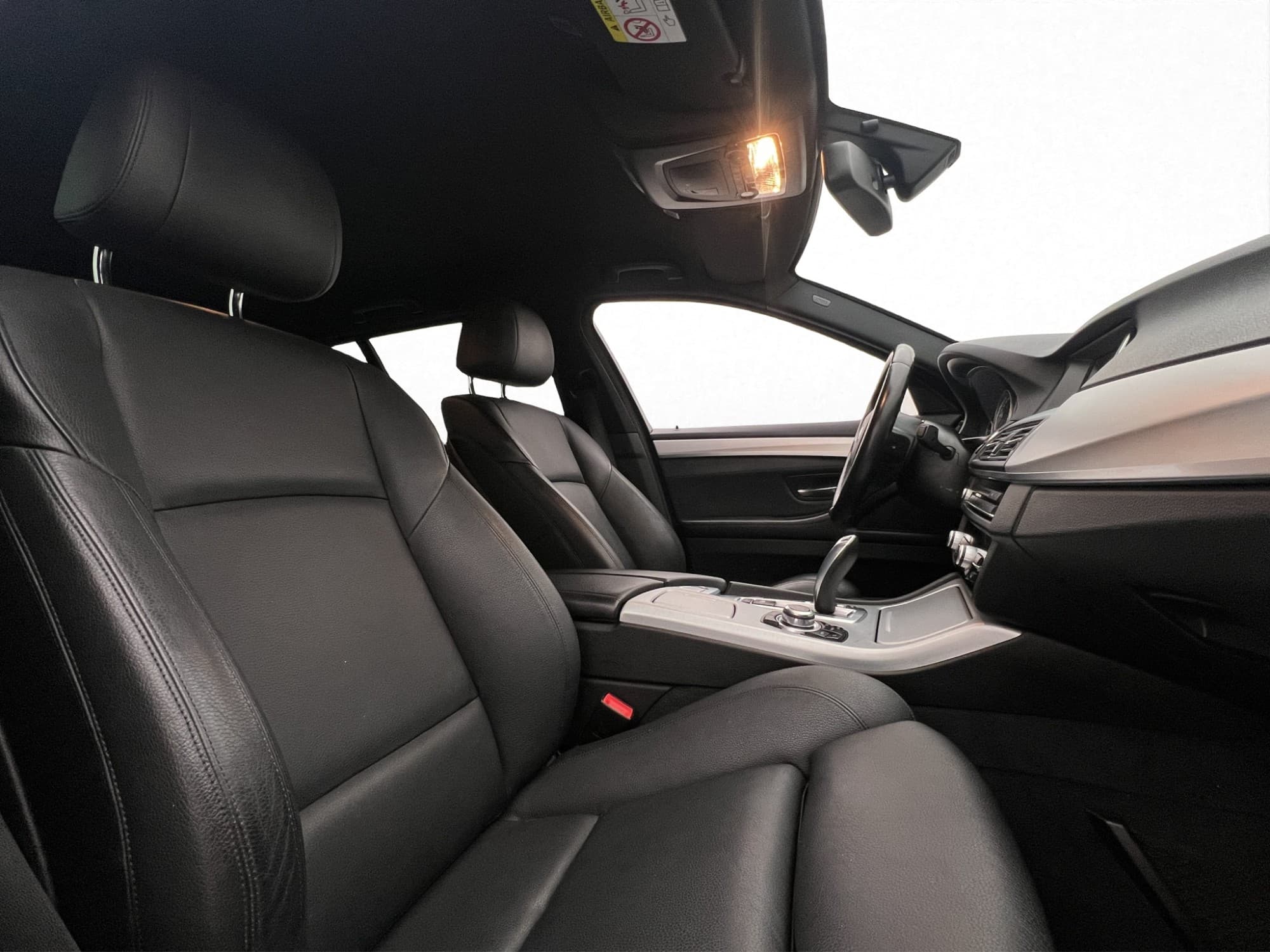 BMW 520 d Touring M Sport Skinn HiFi P-Sensorer Farthållare
