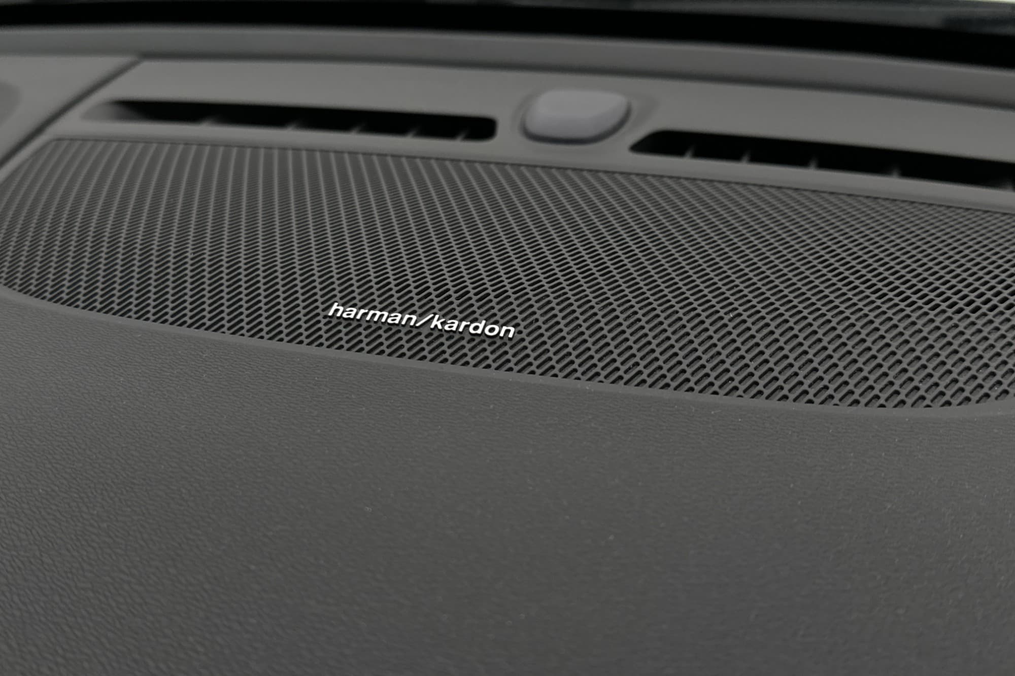 Volvo XC40 Recharge T4 211hk R-Design Värmare H/K 360° Skinn