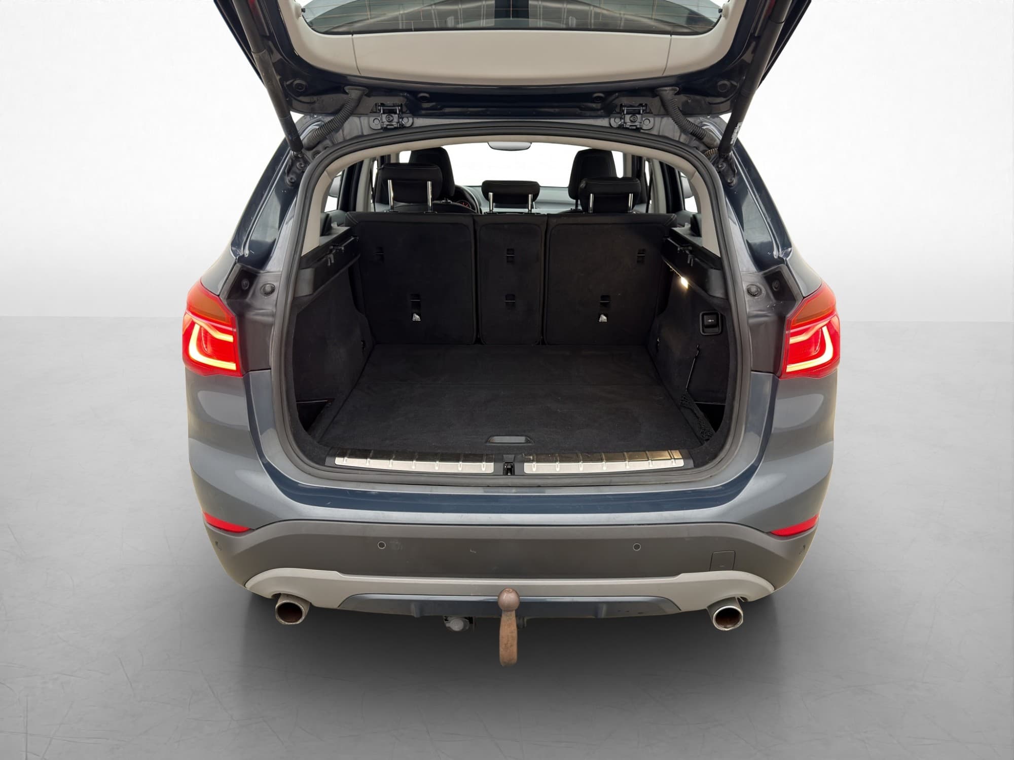 BMW X1 xDrive20d 190hk Sport line M-Värmare Drag Bluetooth