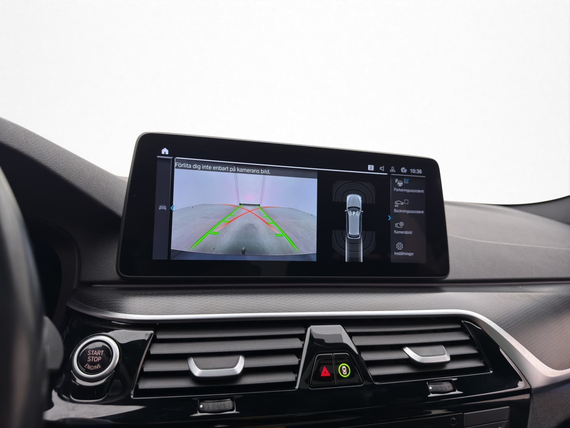 BMW 530 e xDrive M Sport Cockpit Pano Kamera Skinn HiFi Drag