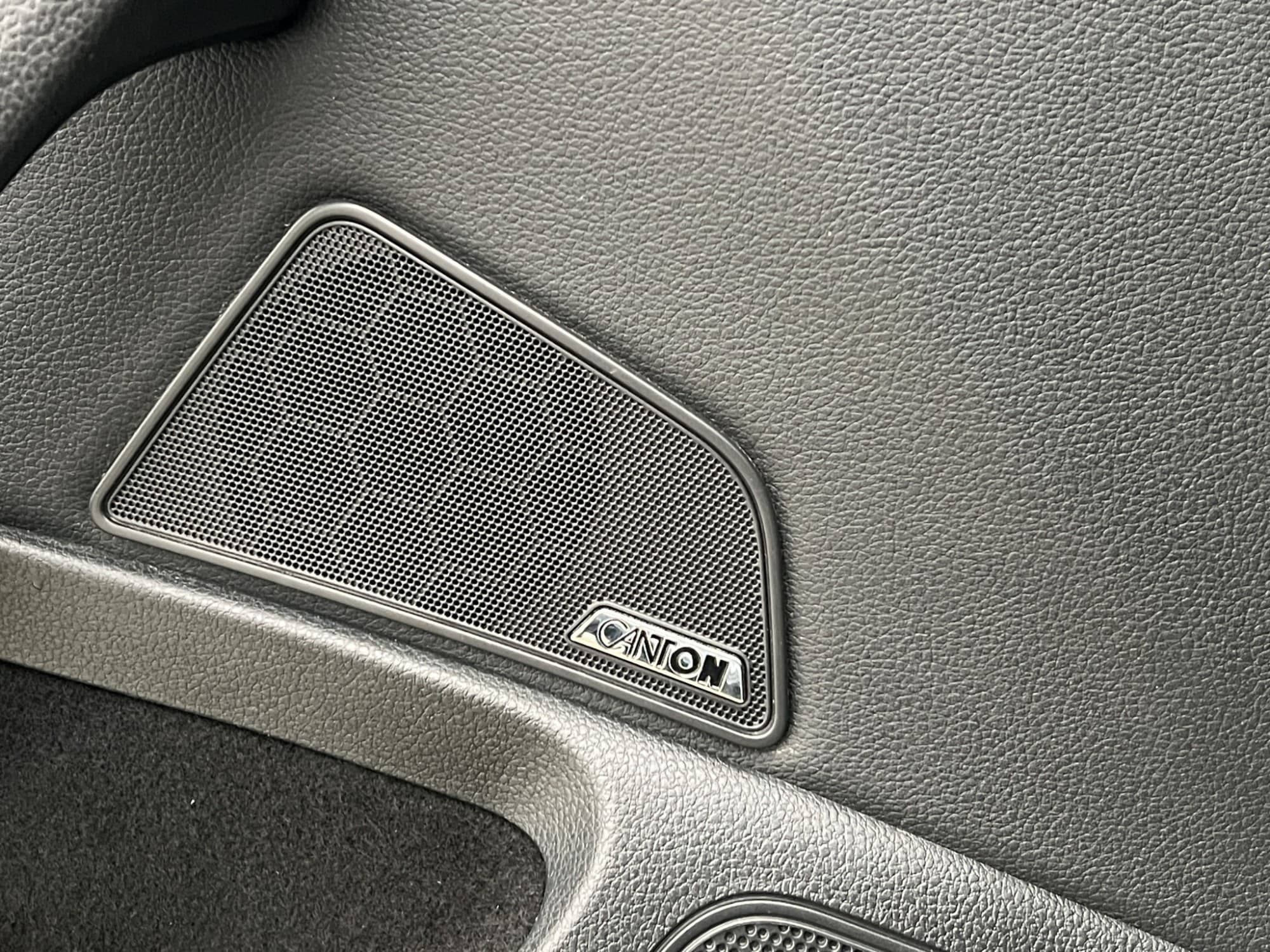 Skoda Superb 190hk L&K Canton D-Värm Skinn Elstolar CarPlay