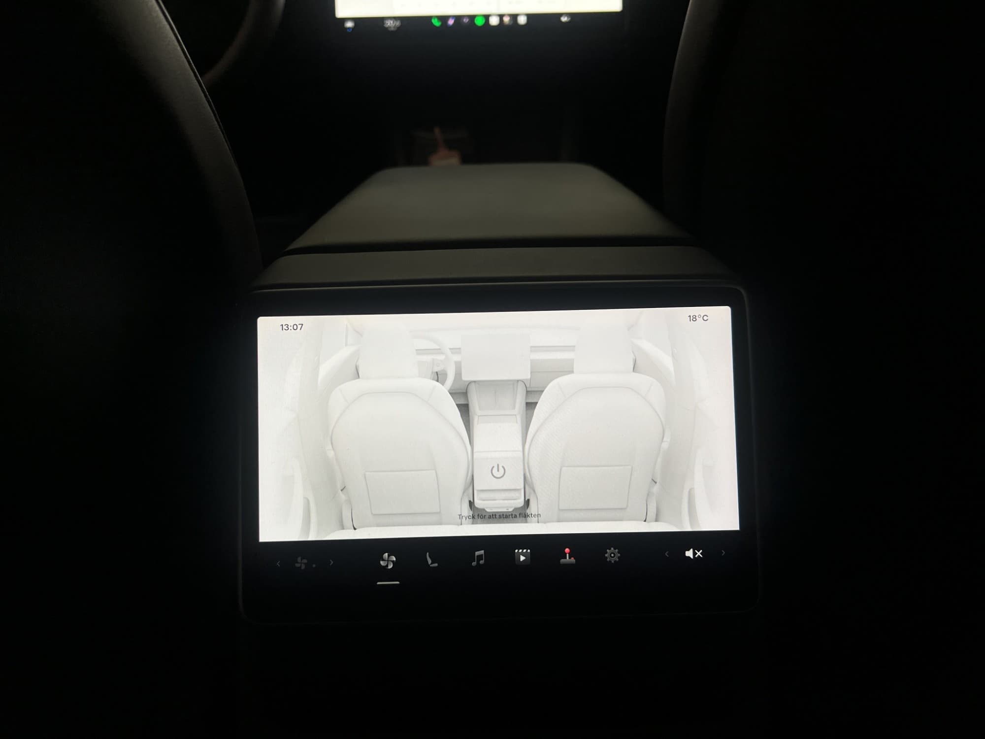 Tesla Model 3 Long Range AWD Pano Kamera Autopilot MOMS