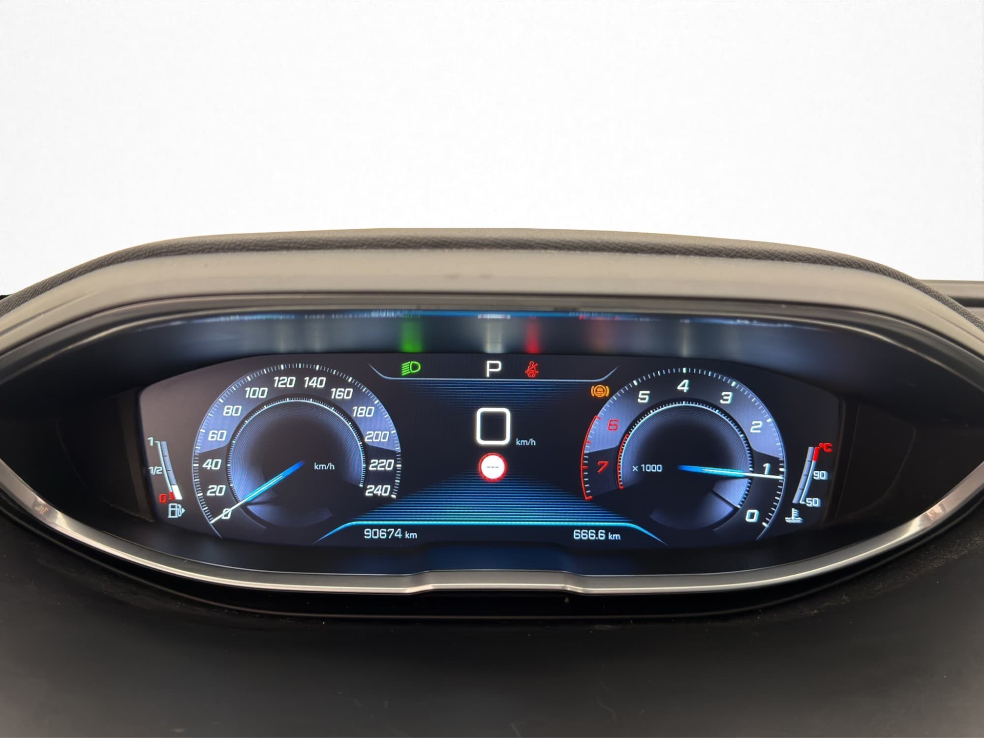 Peugeot 5008 131hk Allure 7-Sits Värmare CarPlay Sensorer