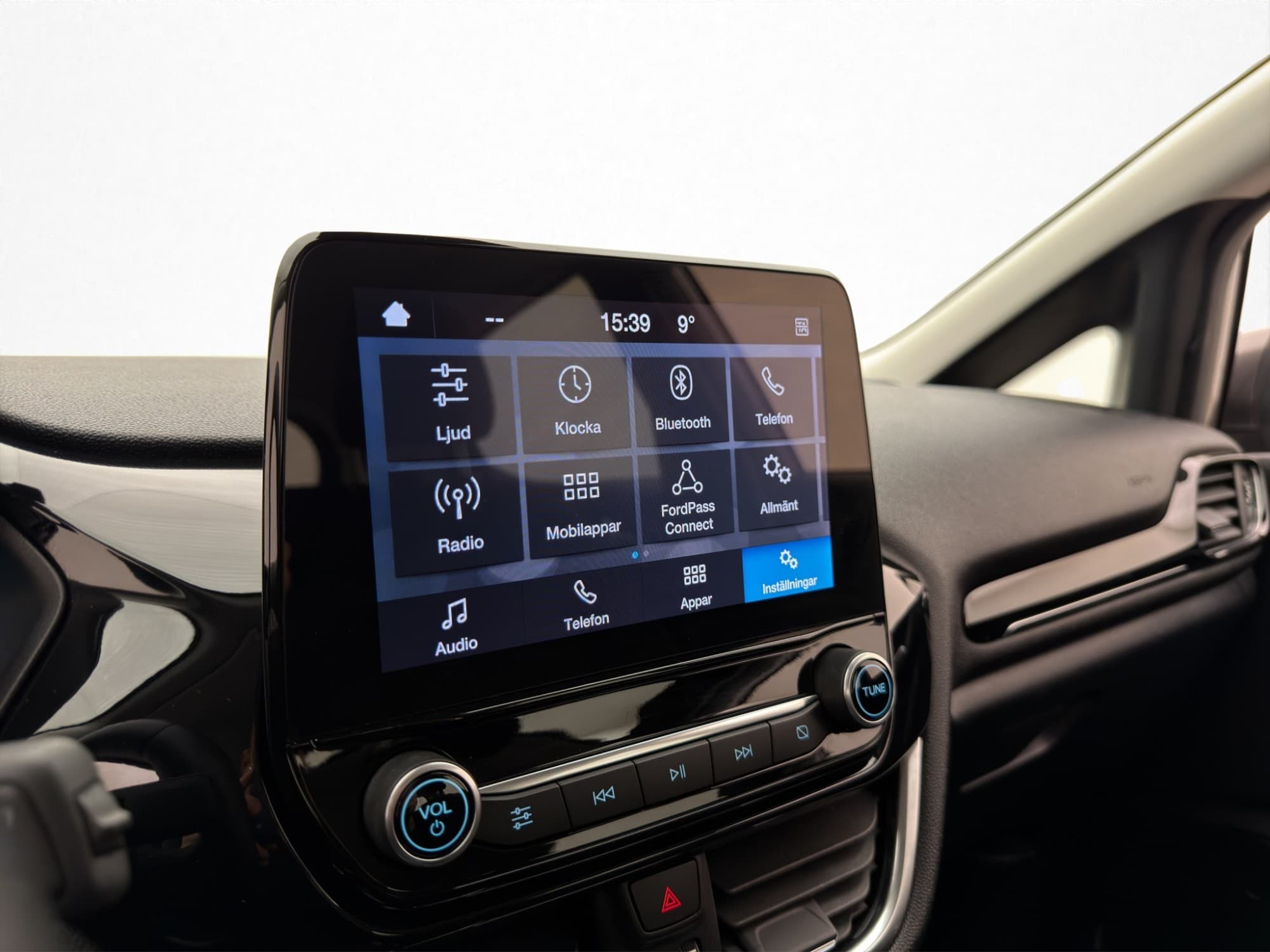 Ford Fiesta 1.0 125hk Titanium P-Sensorer CarPlay Rattvärme