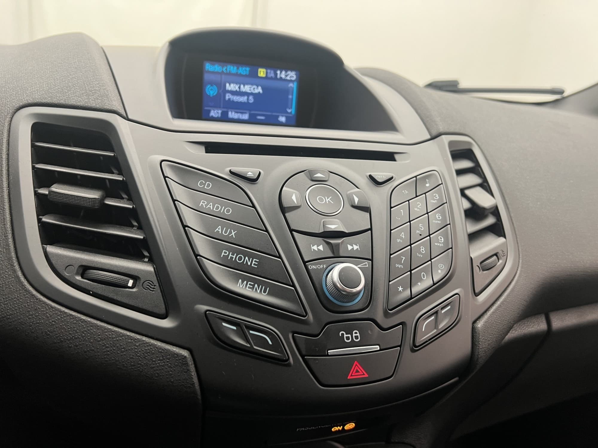 Ford Fiesta 100hk ST-Line M/K-Värmare En-Brukare 0,43l/mil