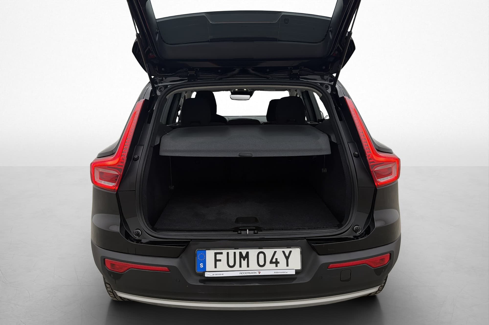 Volvo XC40 T5 Twin Engine 262hk Momentum P-Värmare VOC